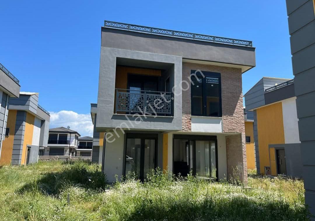 Yaya'da Satılık Sıfır Villa