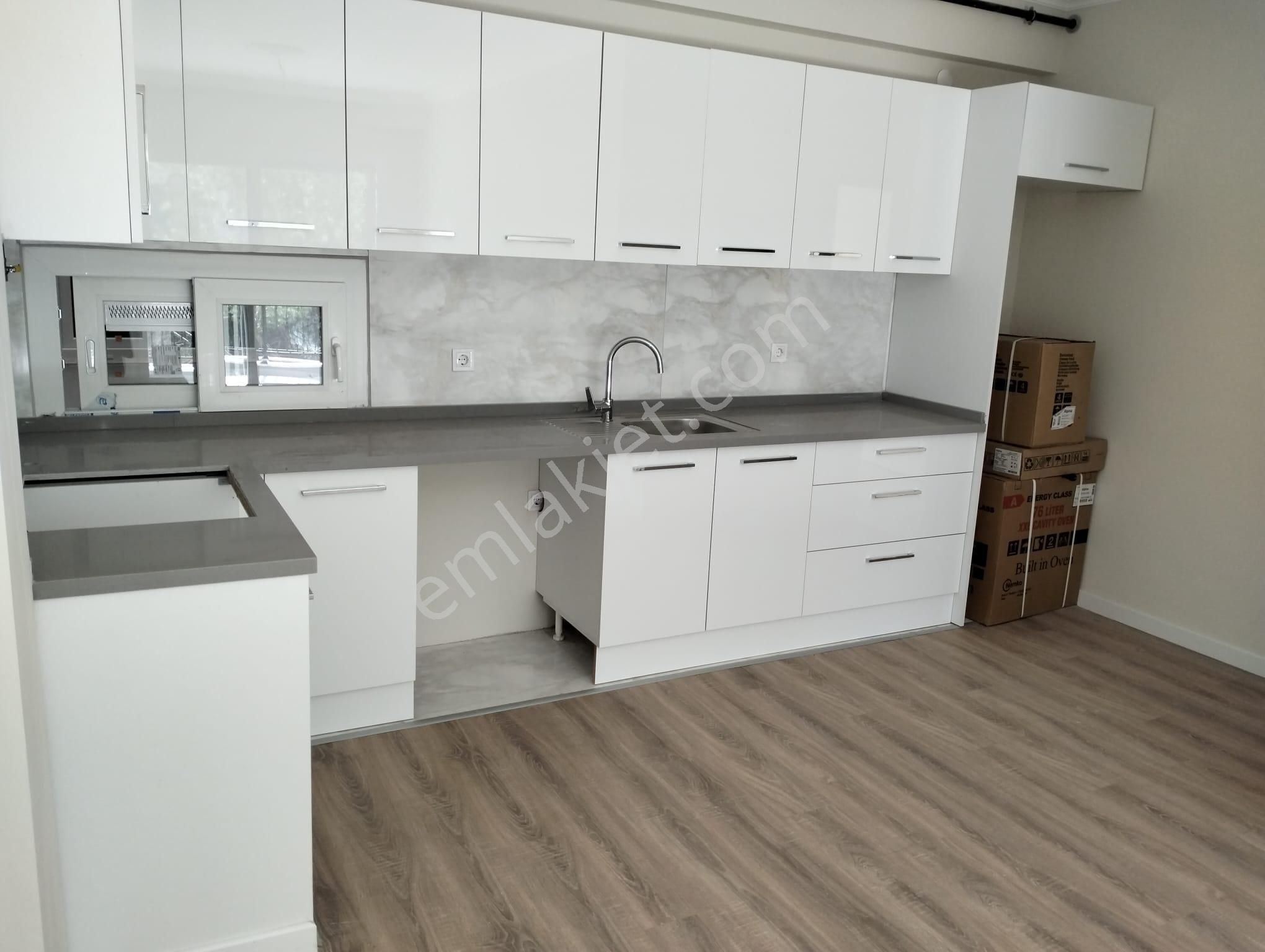 Küçük Çiğli Anadolu Caddesine Yakın 2+1 Sıfır Kiralık Daire...