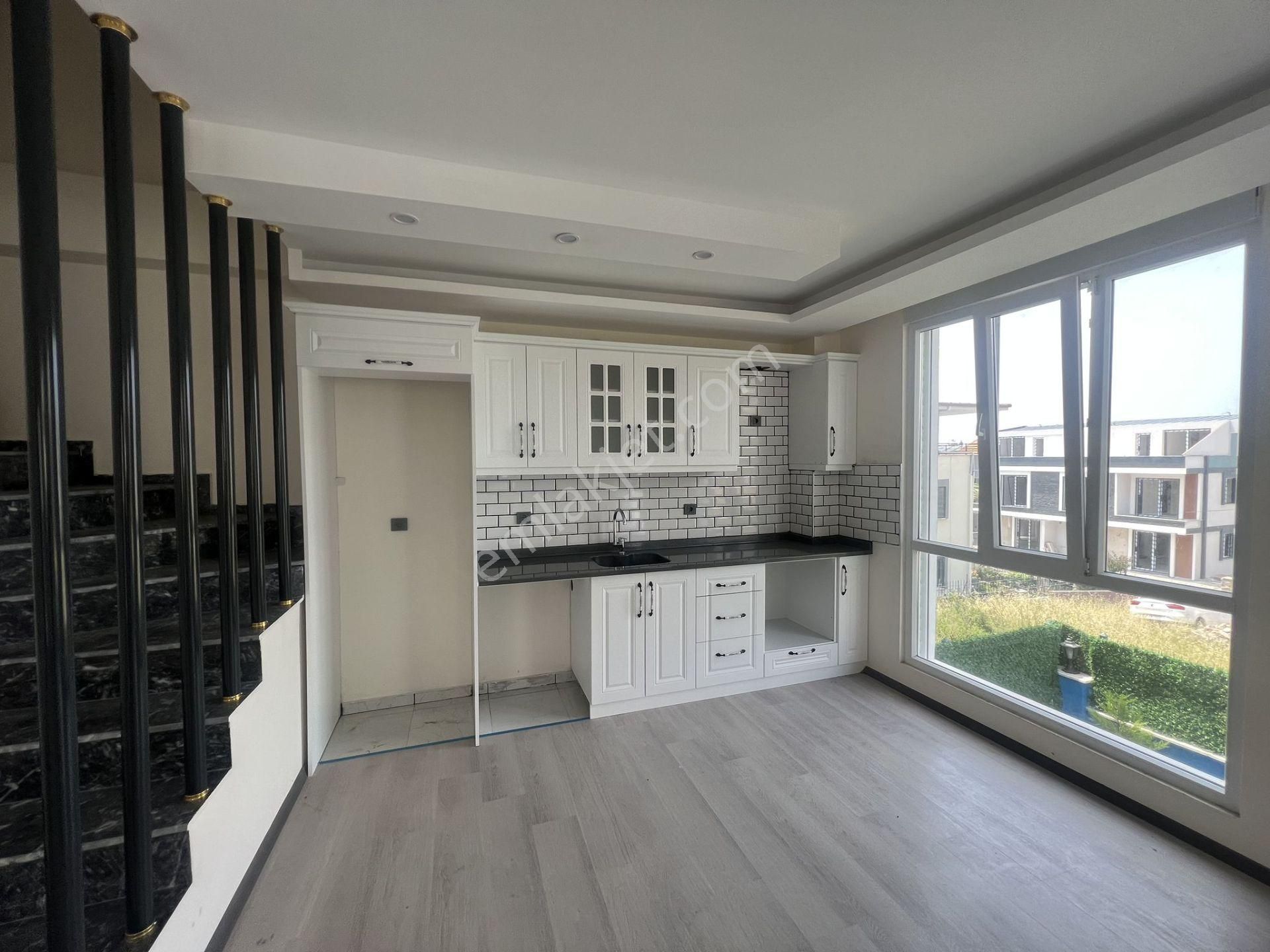 Didim Hisar Mahallesi Satılık Full Deniz Manzaralı Bahçeli 3+1 Sıfır Villa