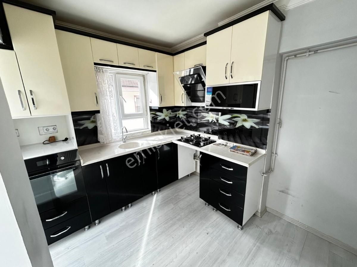 Sincan Plevne Mah 3+1 Full Yapılı Ara Katta Ön Cephe Daire
