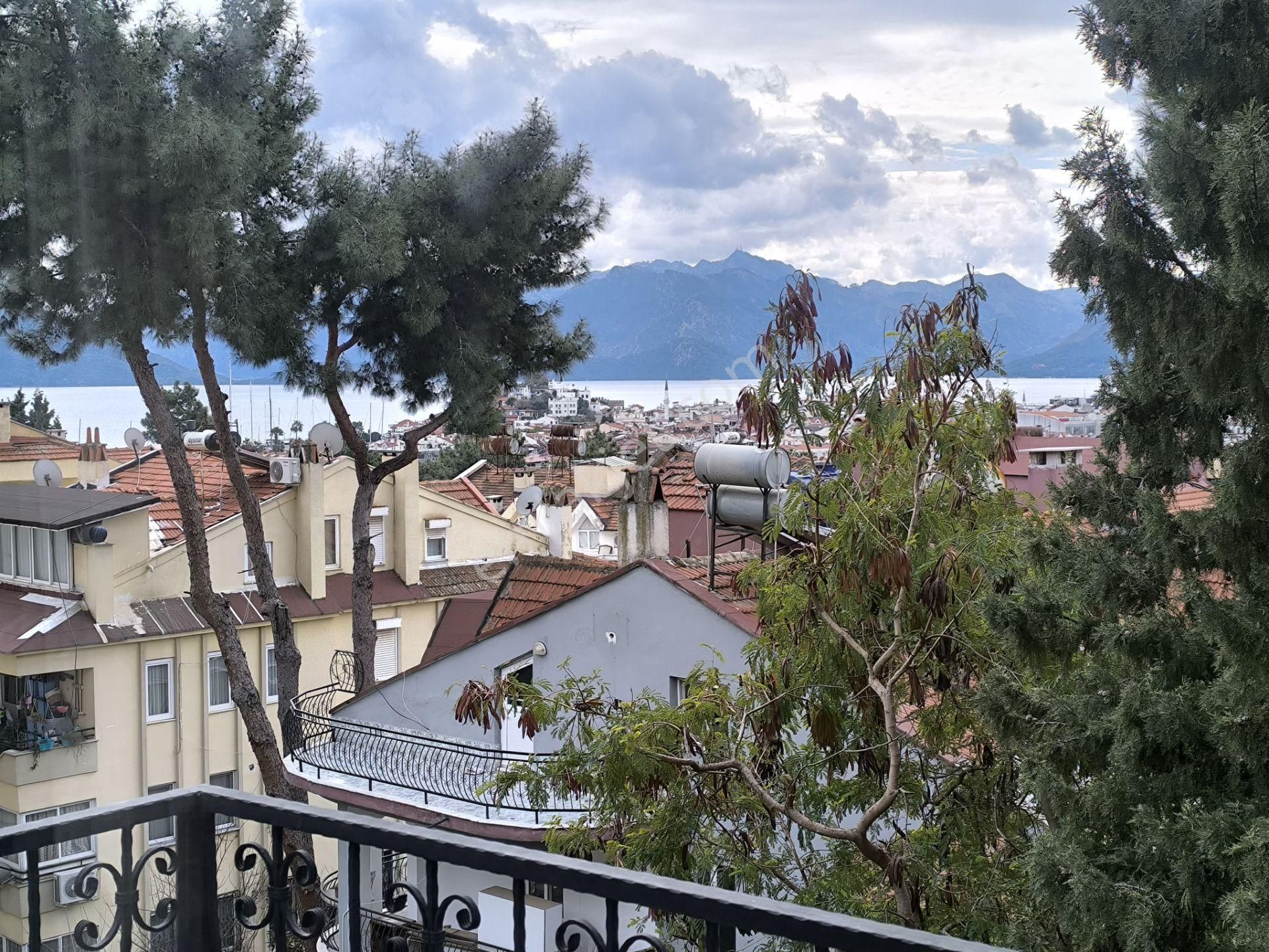 Deniz Manzaralı 70 M² Eşyalı Daire
