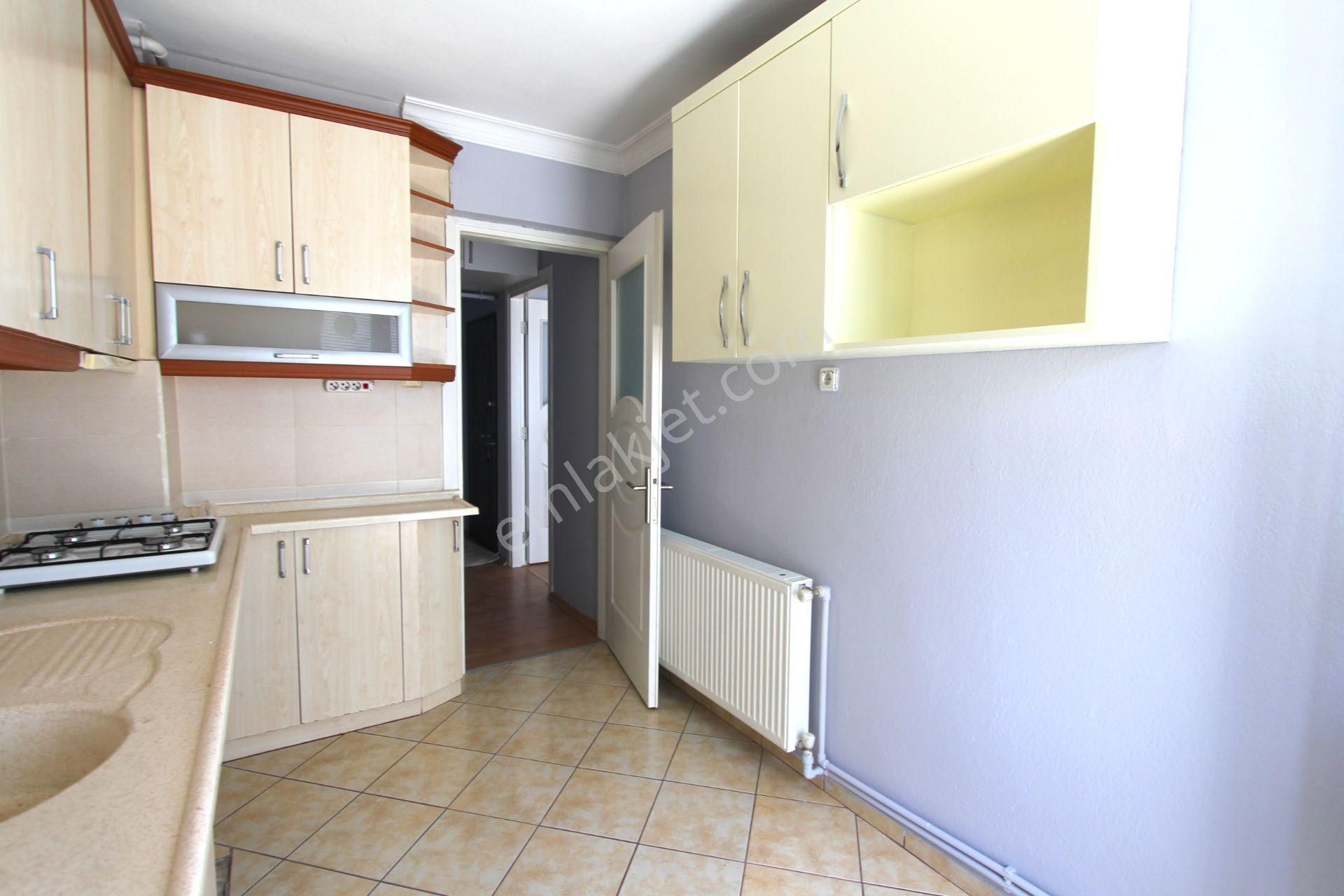 Şirinyer Merkezde Tadilatlı Kiralık 2+1 Daire