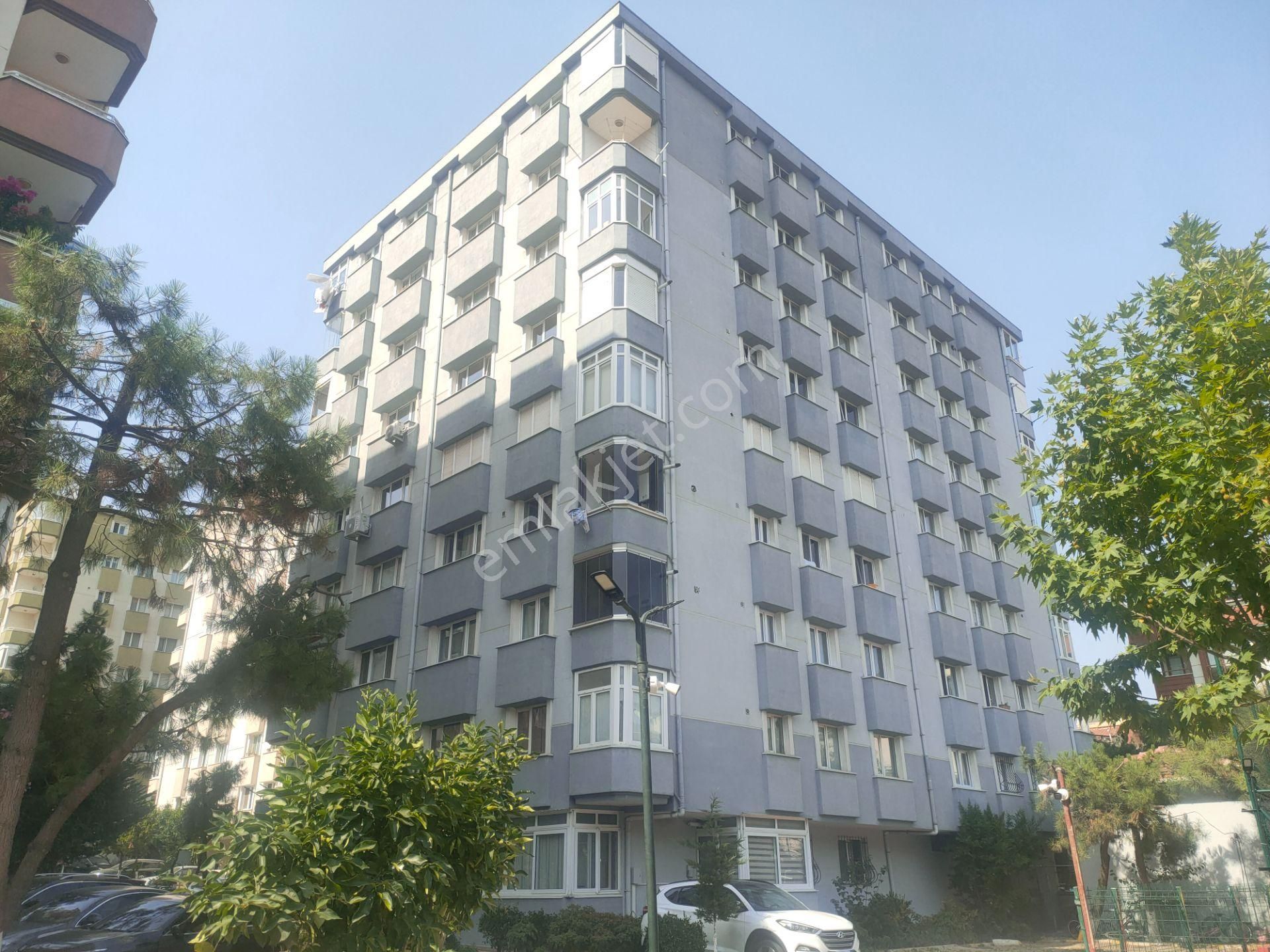 Üsküdar’da Site İçi, Güvenlikli, Otoparklı, Asansörlü, Kiralık Daire