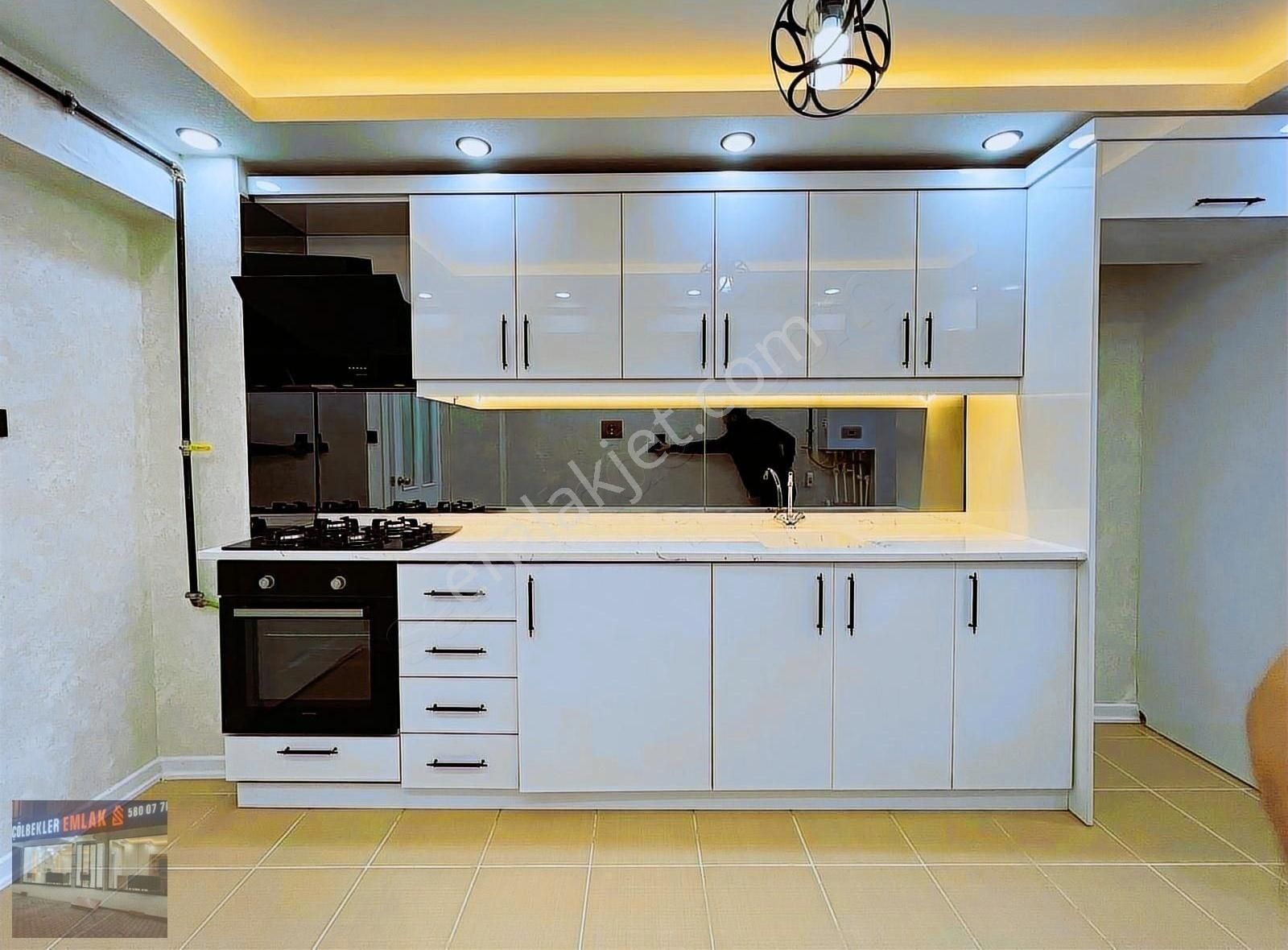 Esertepe Mah'de 3+1 Ara Kat Ultra Lux Yapılı Asansörlü Fırsat!!!