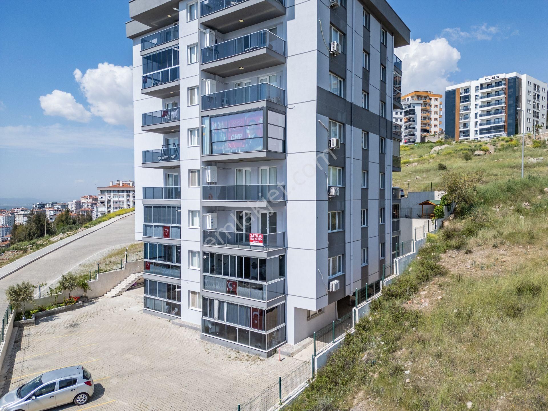 Satılık Boş Çiğli Esentepe'de 3+1 Asansörlü E.banyolu Yeni Daire