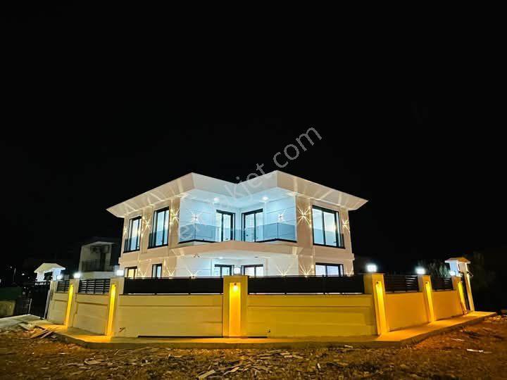 Didim Efeler Mahallesi'nde Satılık A Sınıf Villa - Görsel 5