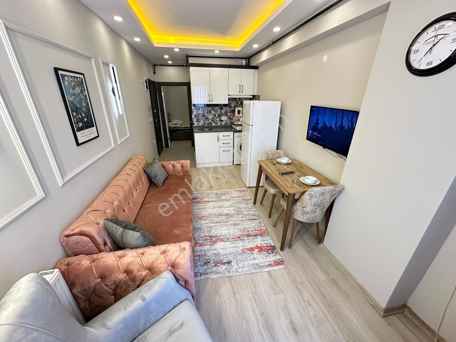 Tuncaydan Şişlide Sıfır Binada Ara Katda Cadde Üzerinde Eşyalı 1+1