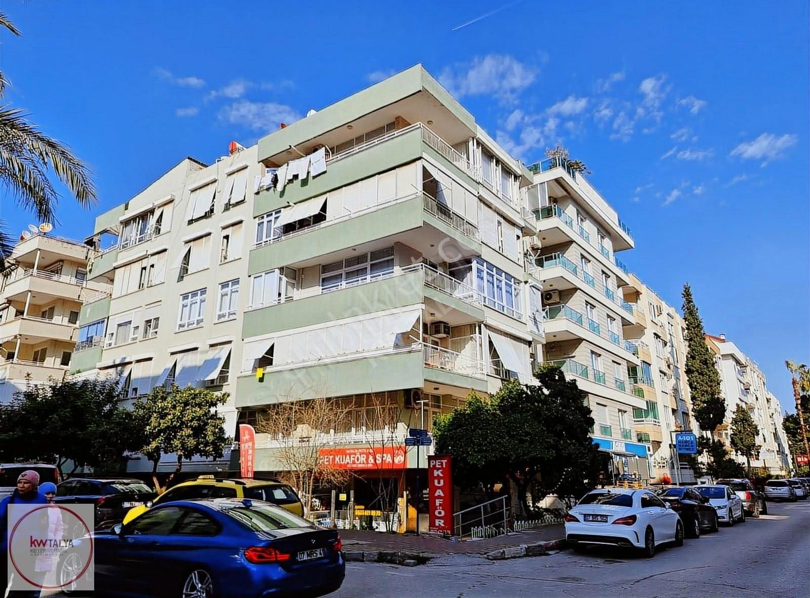 Bahçelievlerde Kiralık 1. Kat Daire Doğalgazlı, Asansörlü