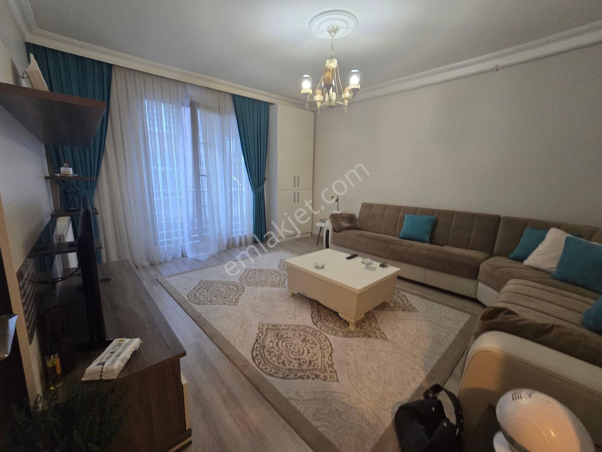 Turyap Levent'ten Kağıthane Merkez Mahallesinde 1+1 Geniş Satılık Daire