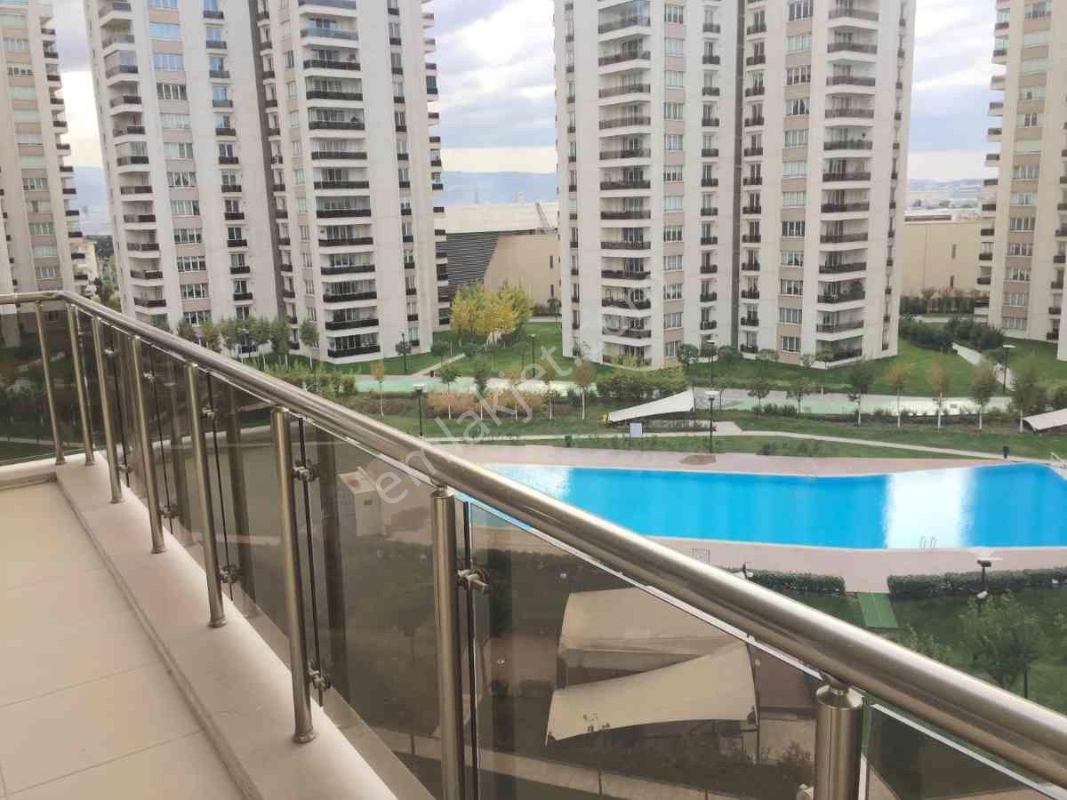 Korupark Sedır Blokta Havuz Manzaralı Kiralık 4+1
