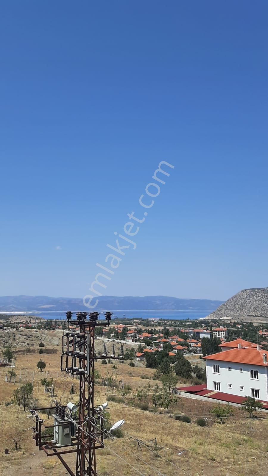 Göl Ve Doğa Manzaralı Daire