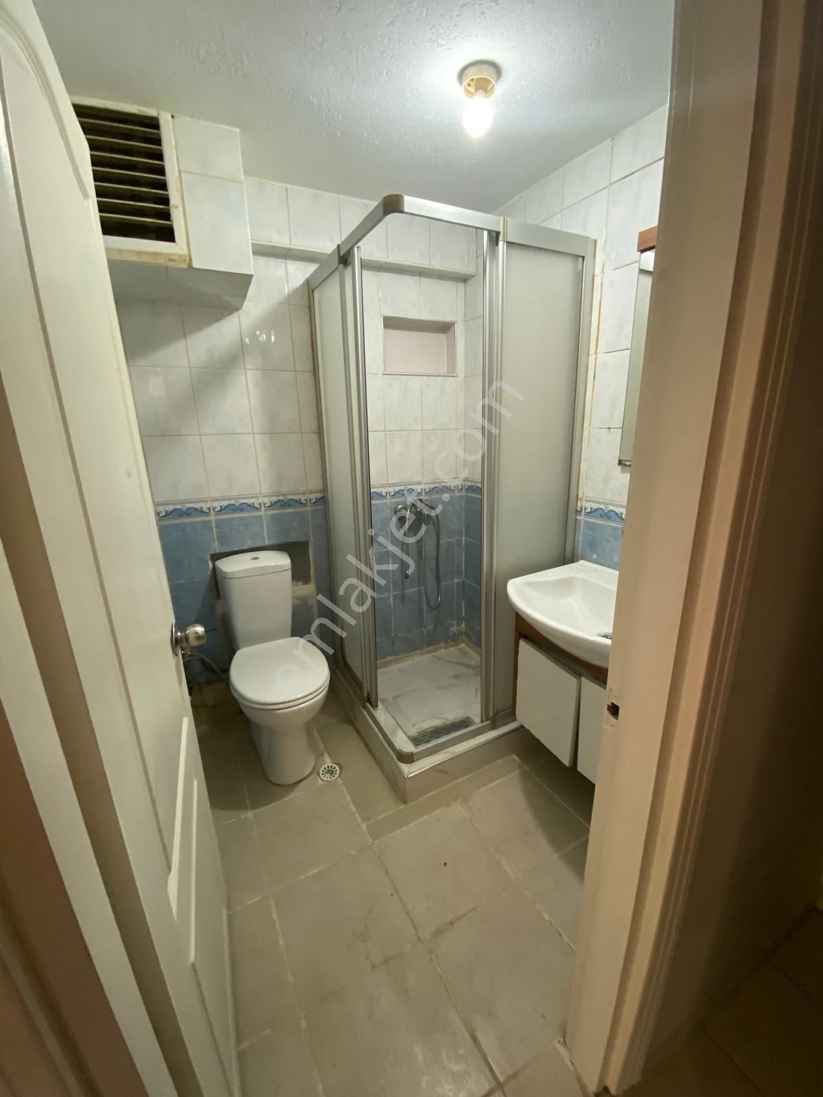 Ümraniye Yamanevler Atatürk Mahallesi Çarşı Metro Yürüme Mesafesi Temiz Bahce Katı Önü Açık Teras Lı - Görsel 4