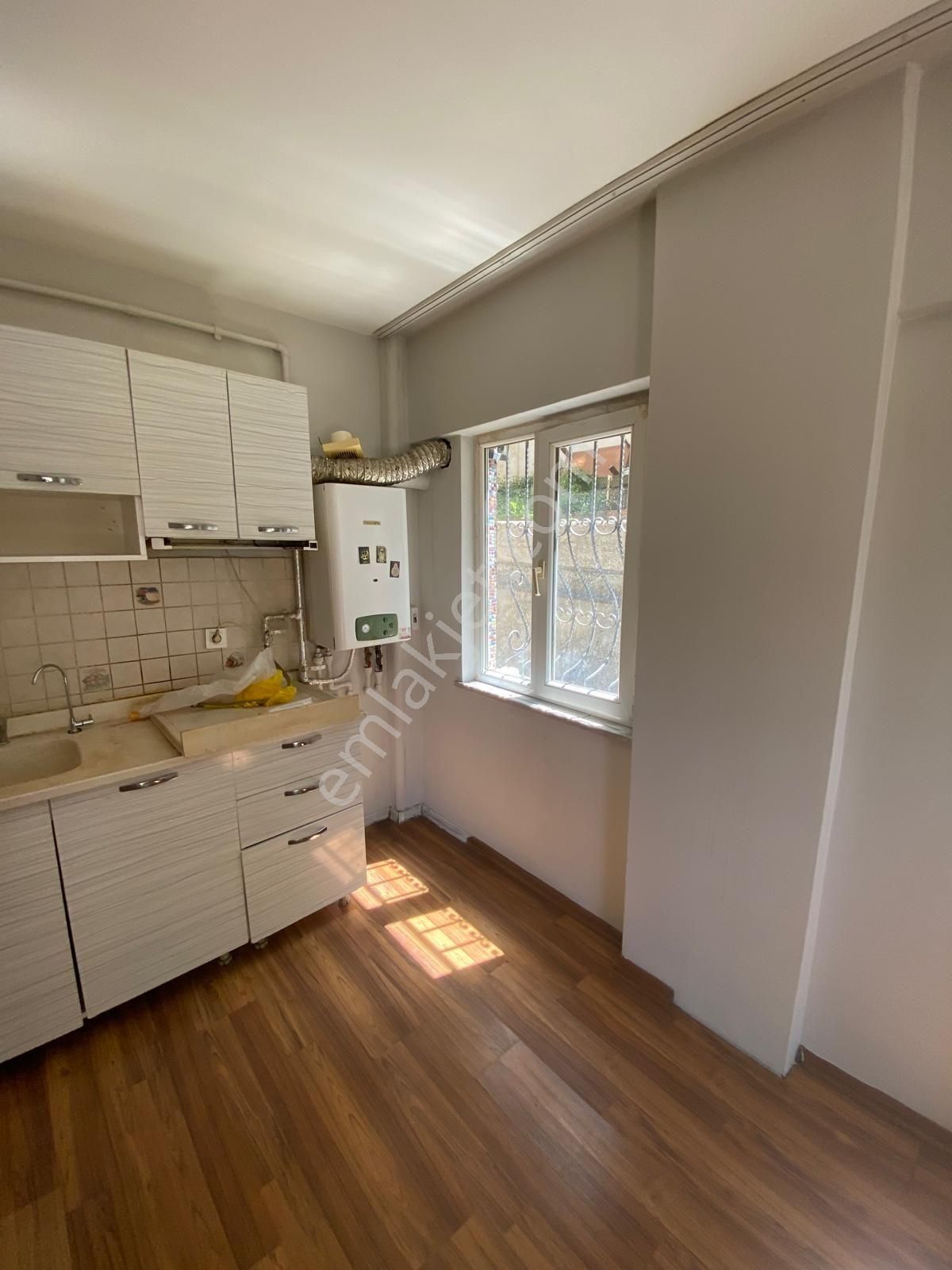 Ümraniye Yamanevler Atatürk Mahallesi Çarşı Metro Yürüme Mesafesi Temiz Bahce Katı Önü Açık Teras Lı - Görsel 7