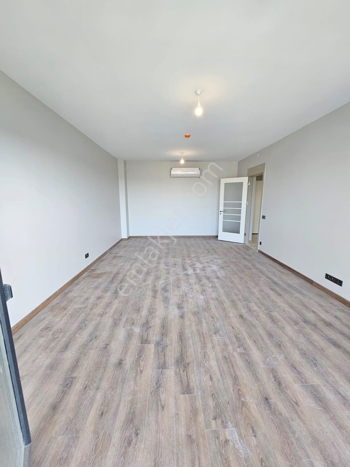 Bizimevler 10'da Kiralık Ara Kat Manzaralı 3+1 Daire