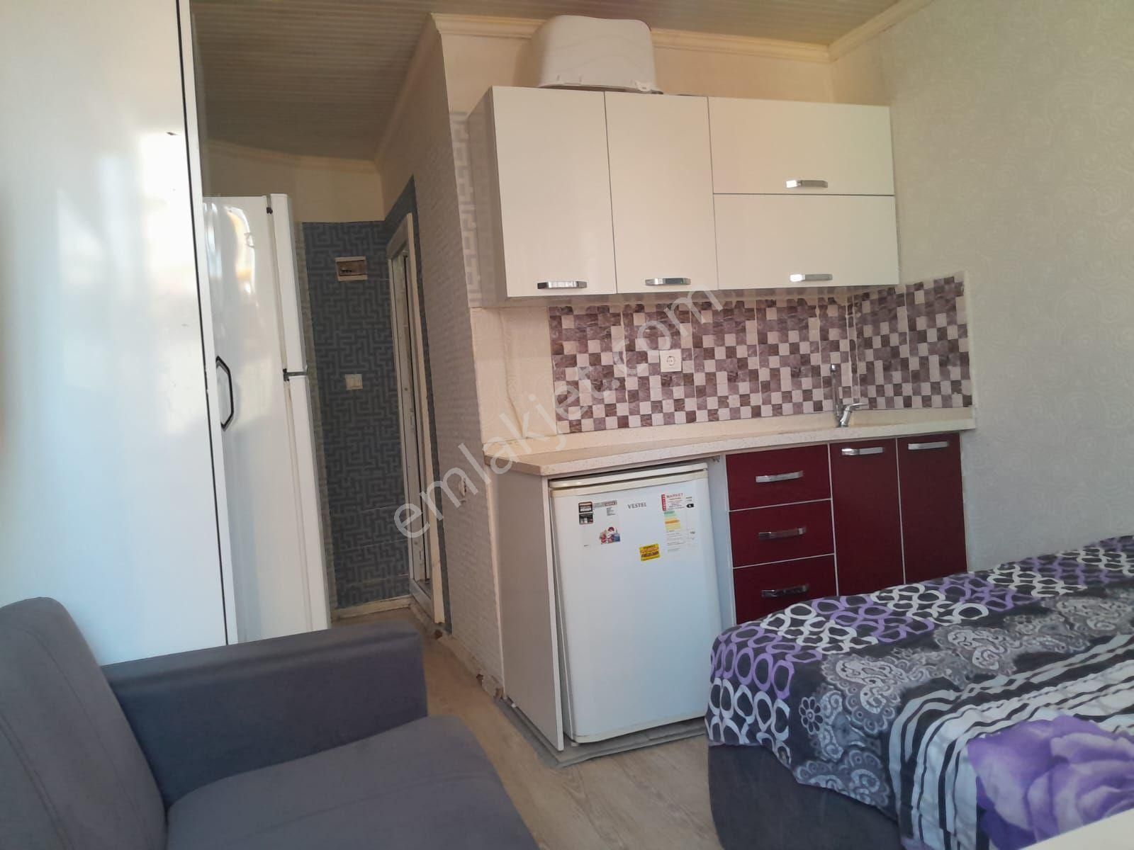 Beyaz Evler Mahallesi Eşyalı Daire Geniş 1/0