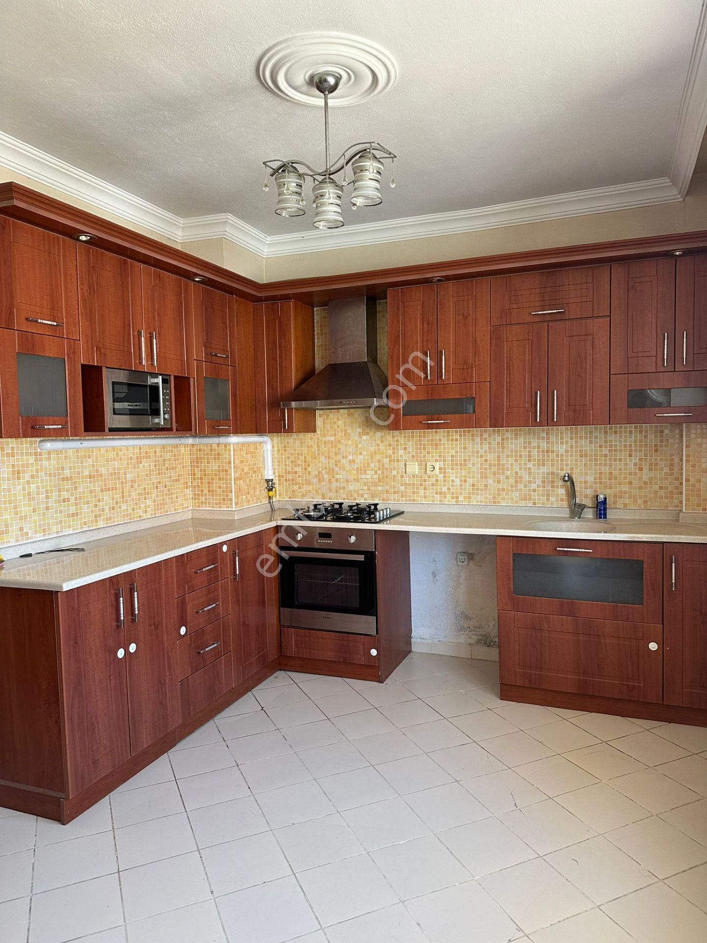 Realite World Gayrimenkul'den Teyyaredüzü Mah. Kiralık 2+1 Doğalgazlı Daire