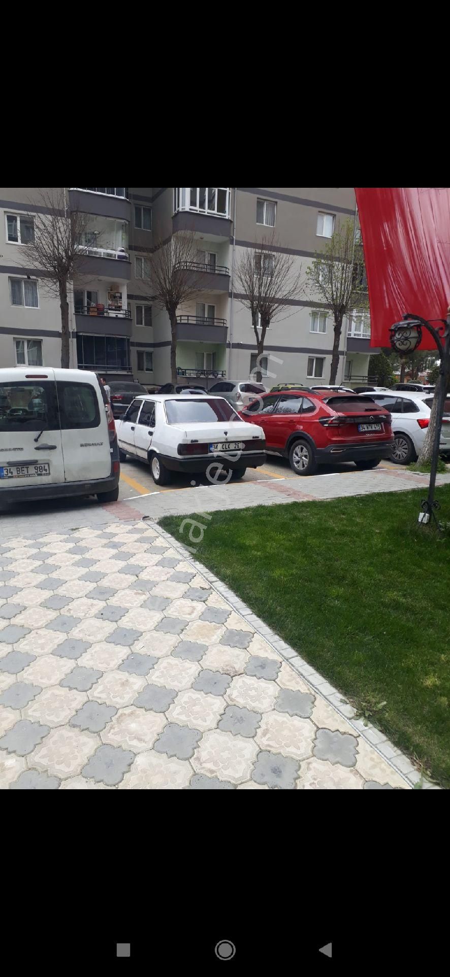 Beylikdüzü Barış Mahallesinde Adakentte 3+1 Satılık Daire