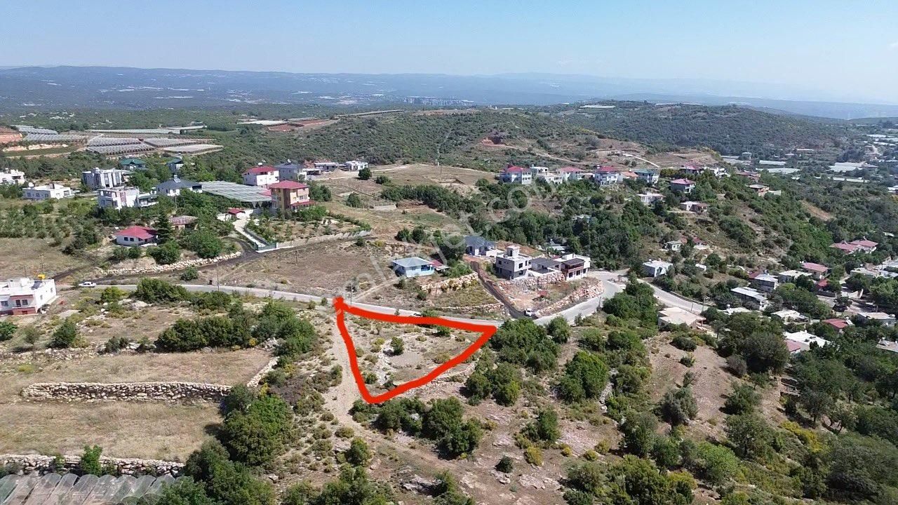 Esenpınar'da Yola Sıfır Satılık Arsa