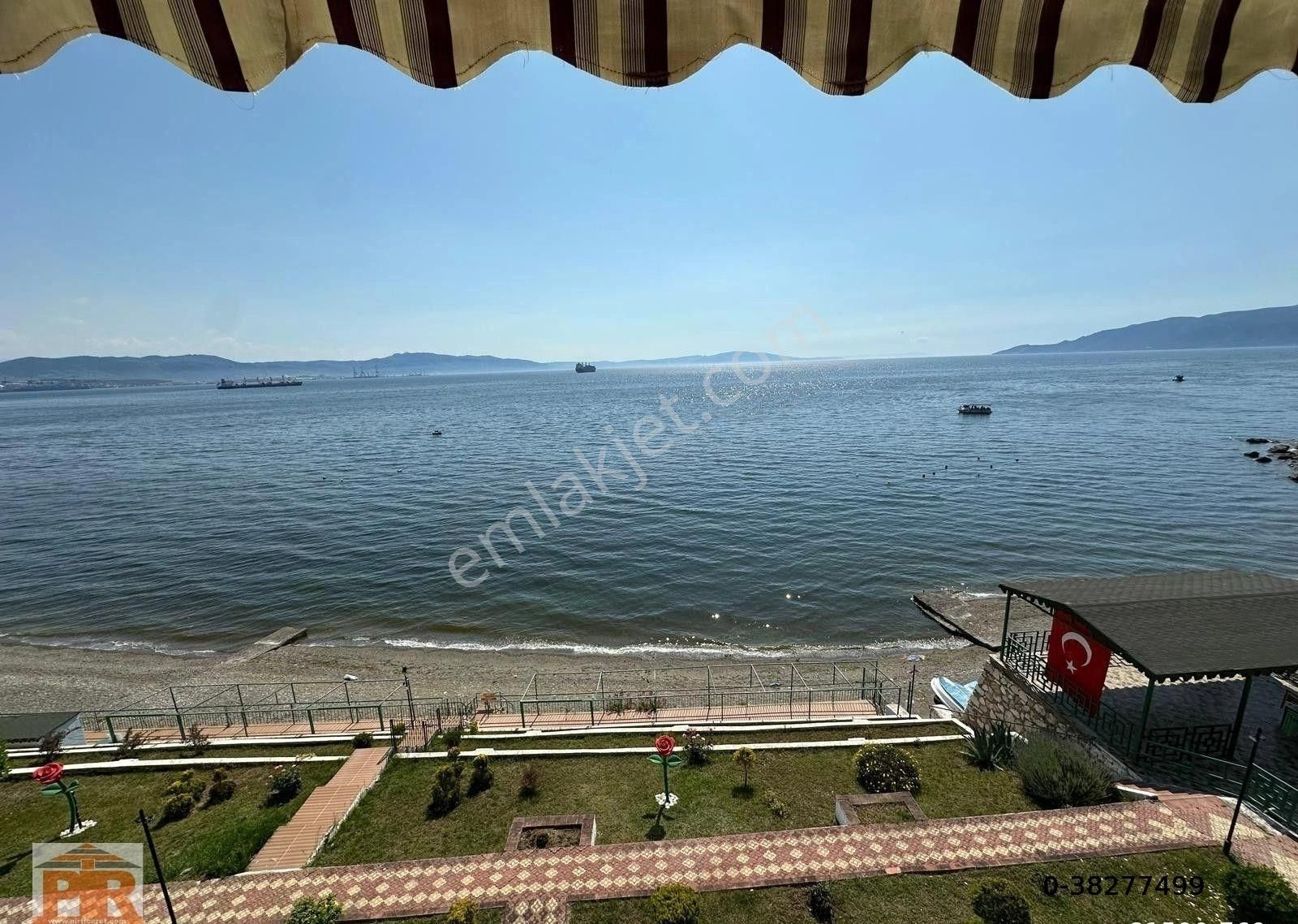 Cumhuriyet Mahallesi Kumla Yolu Üzerinde Deniz Manzaralı Full Eşyalı Satılık Daire