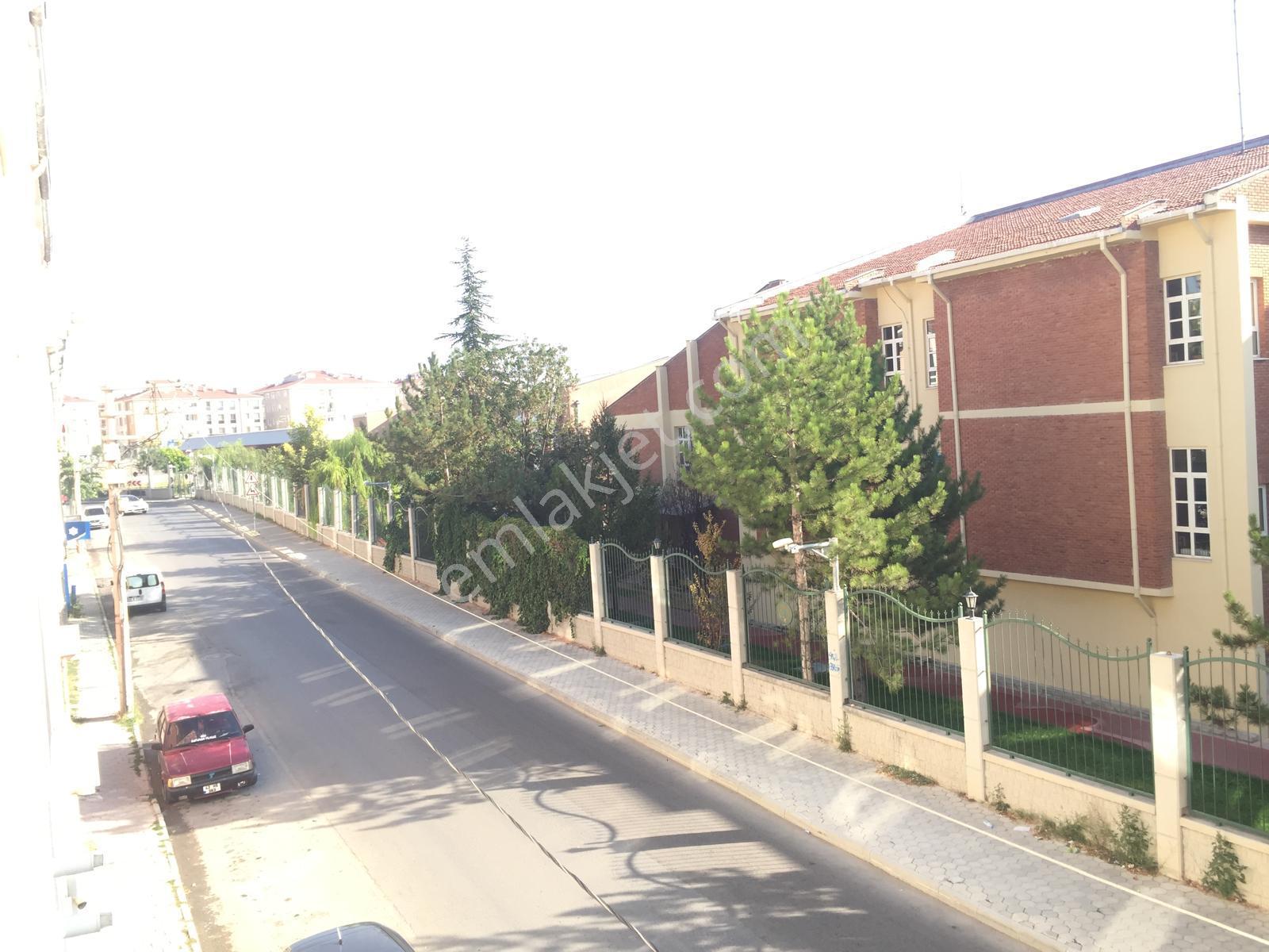 Anadolu Üniversitesi İletişim Kapısı Karşısı 1+1 Ayrı Mutfaklı Kombili Daire - Görsel 27