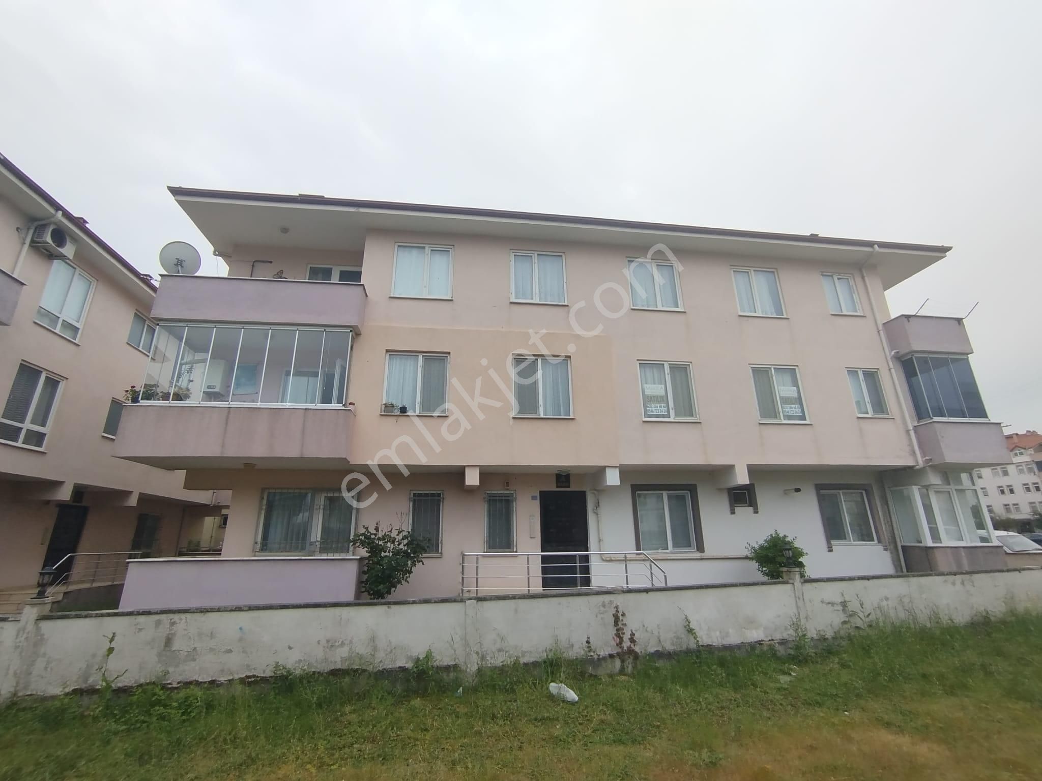 Yalı Mahallesinde Eşyalı Denize 100m 2+1 Daire