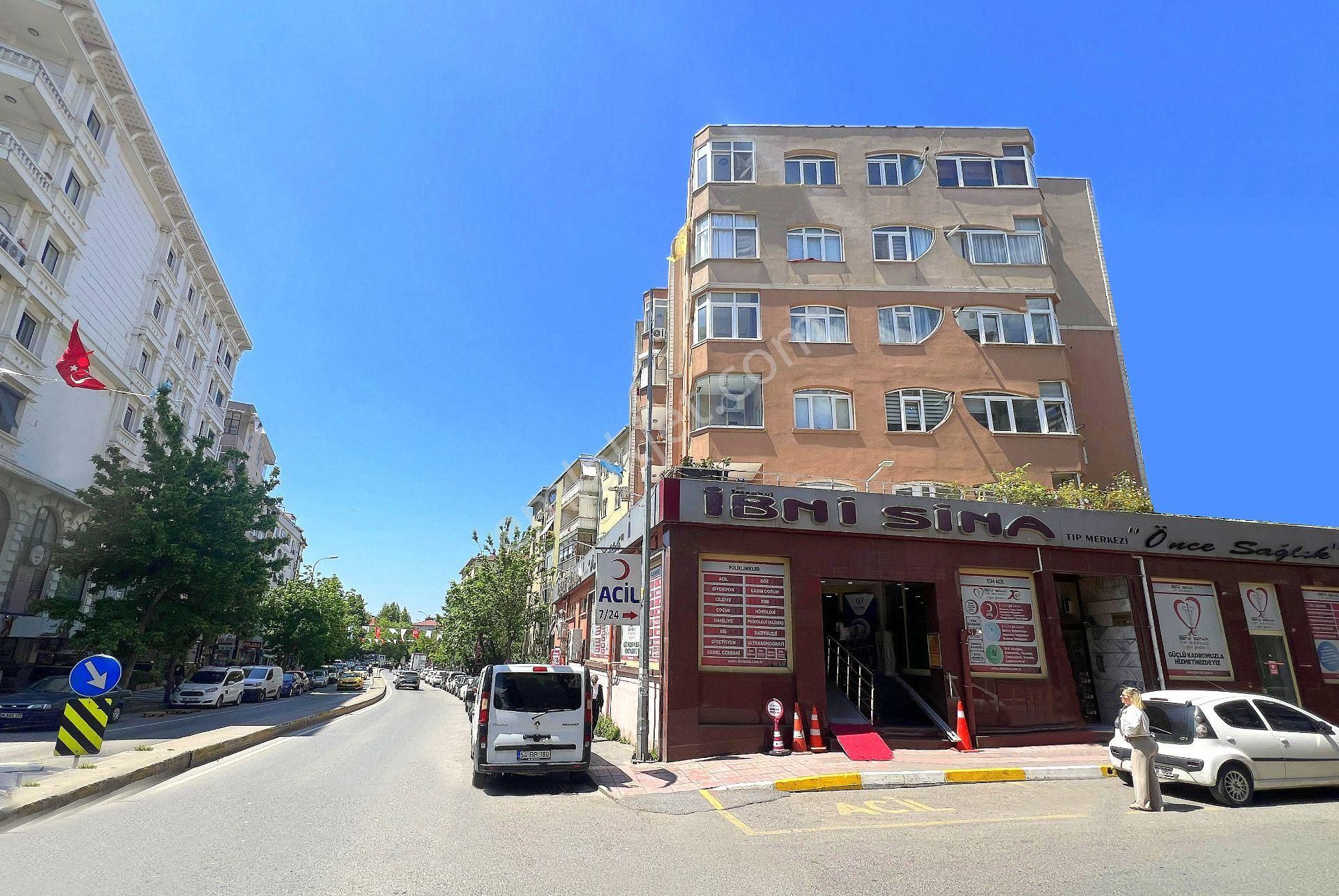 ▃birikim▃ Küçükyalı'da İçi Yapılı Asansörlü Binada Ön Cephe 3+1!