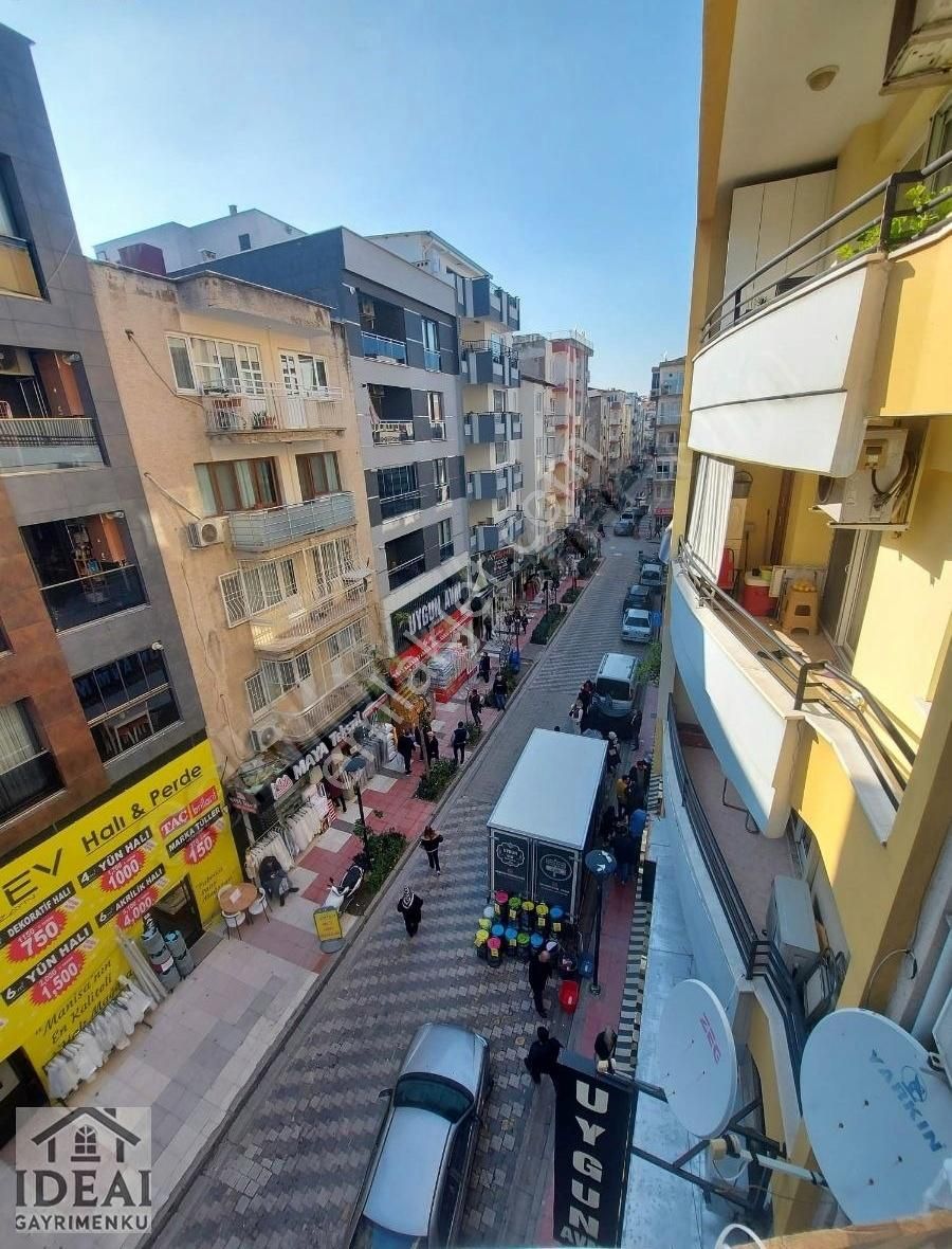 Manisa Dinçer Mah.3.balkon 3+1 130 M2 Tadilatlı 4.350.000tl