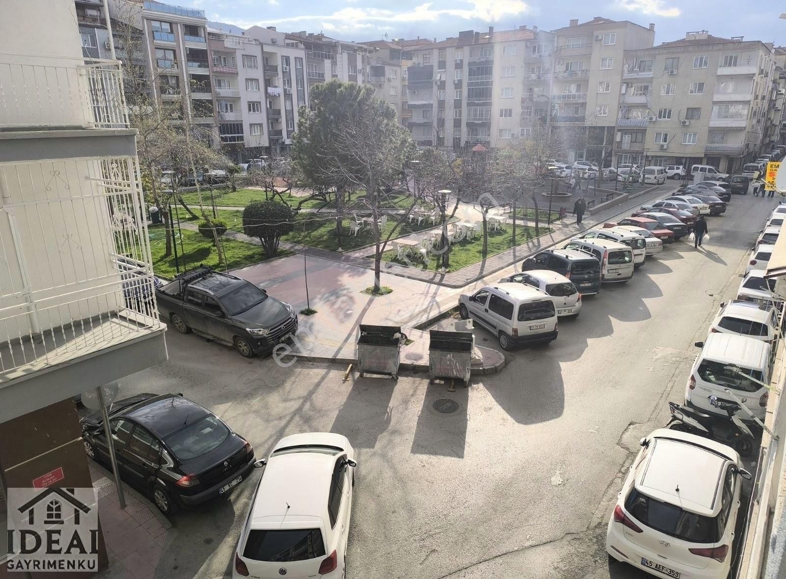 Manisa Peker Mah.okan Divrik Parkina Bakan 2.balkon 3+1 130m2