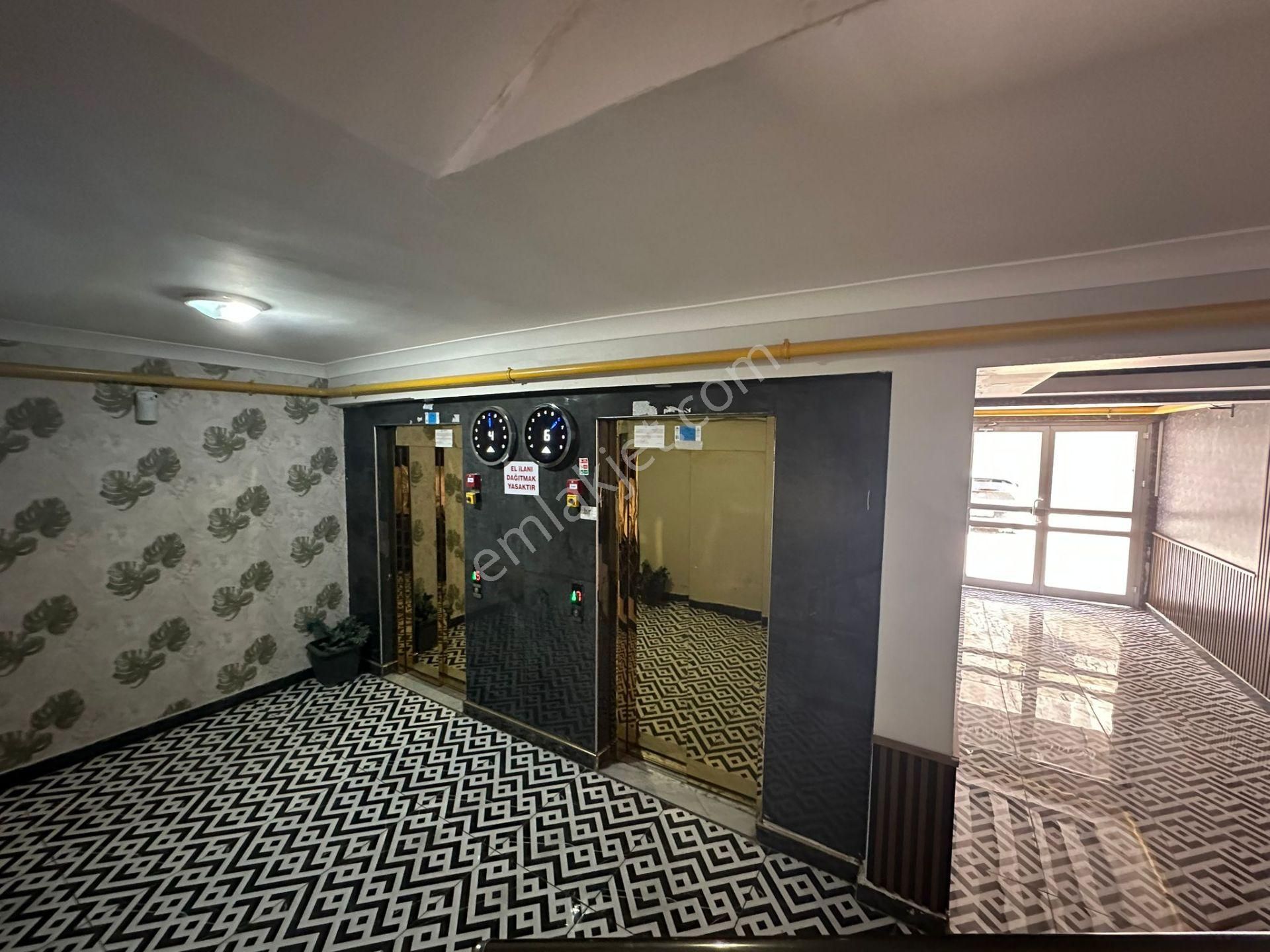 Akev Gayrimenkul'den Karaköprü Narlıkuyu'da Kiralık 2+1 Ara Kat