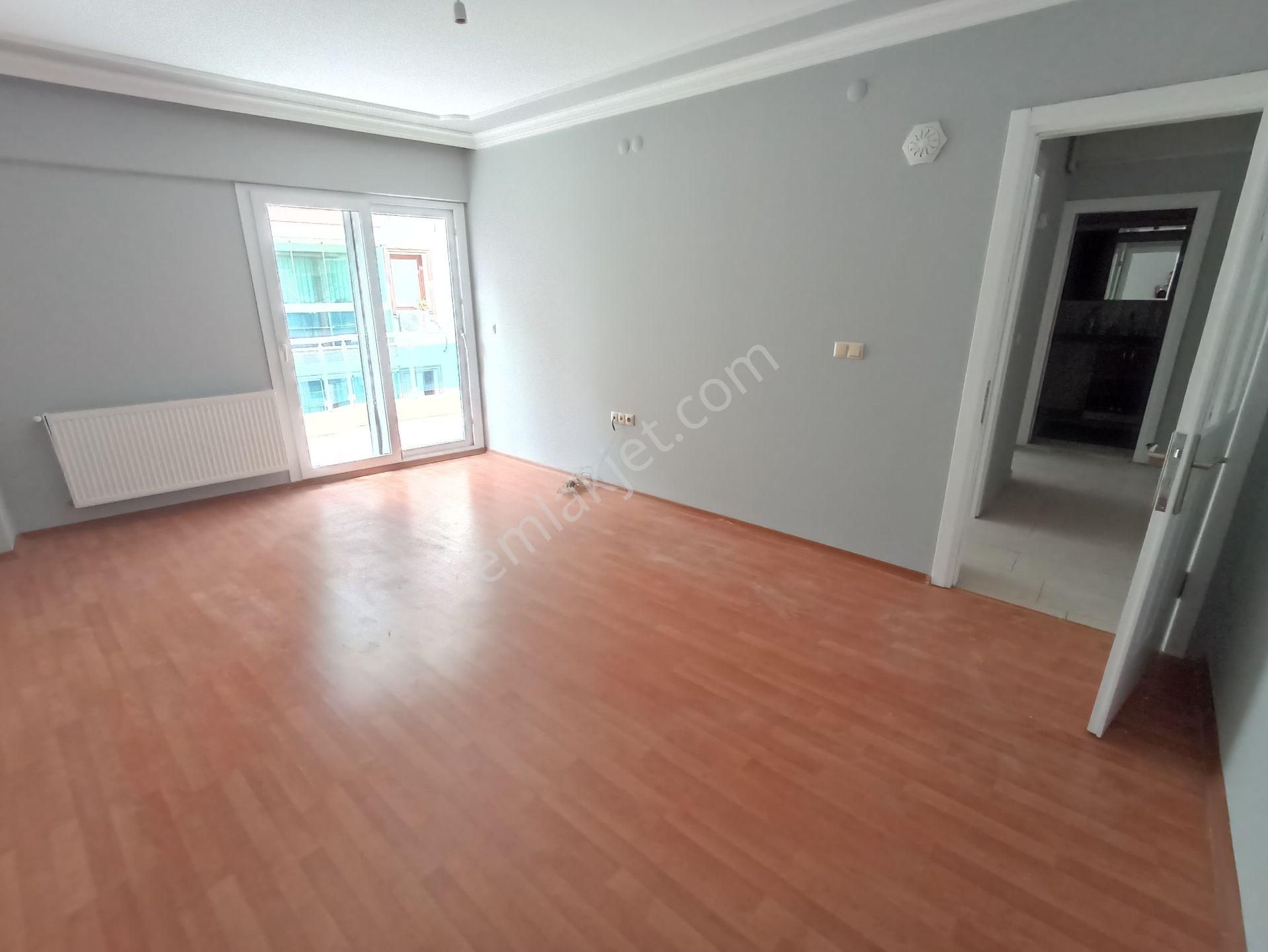 K.yaka Anadolu Cad. Yakını Asansörlü Kombili 3+1 Kiralık Daire