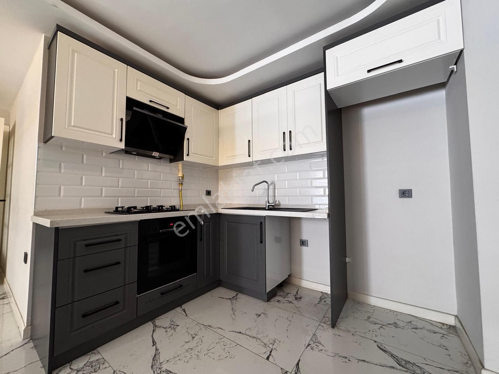 Akçay'da Alfa Gayrimenkul'den Öncephe Doğalgazlı Asansörlü Ultralüx 3+1 Yeni Dublex Daire