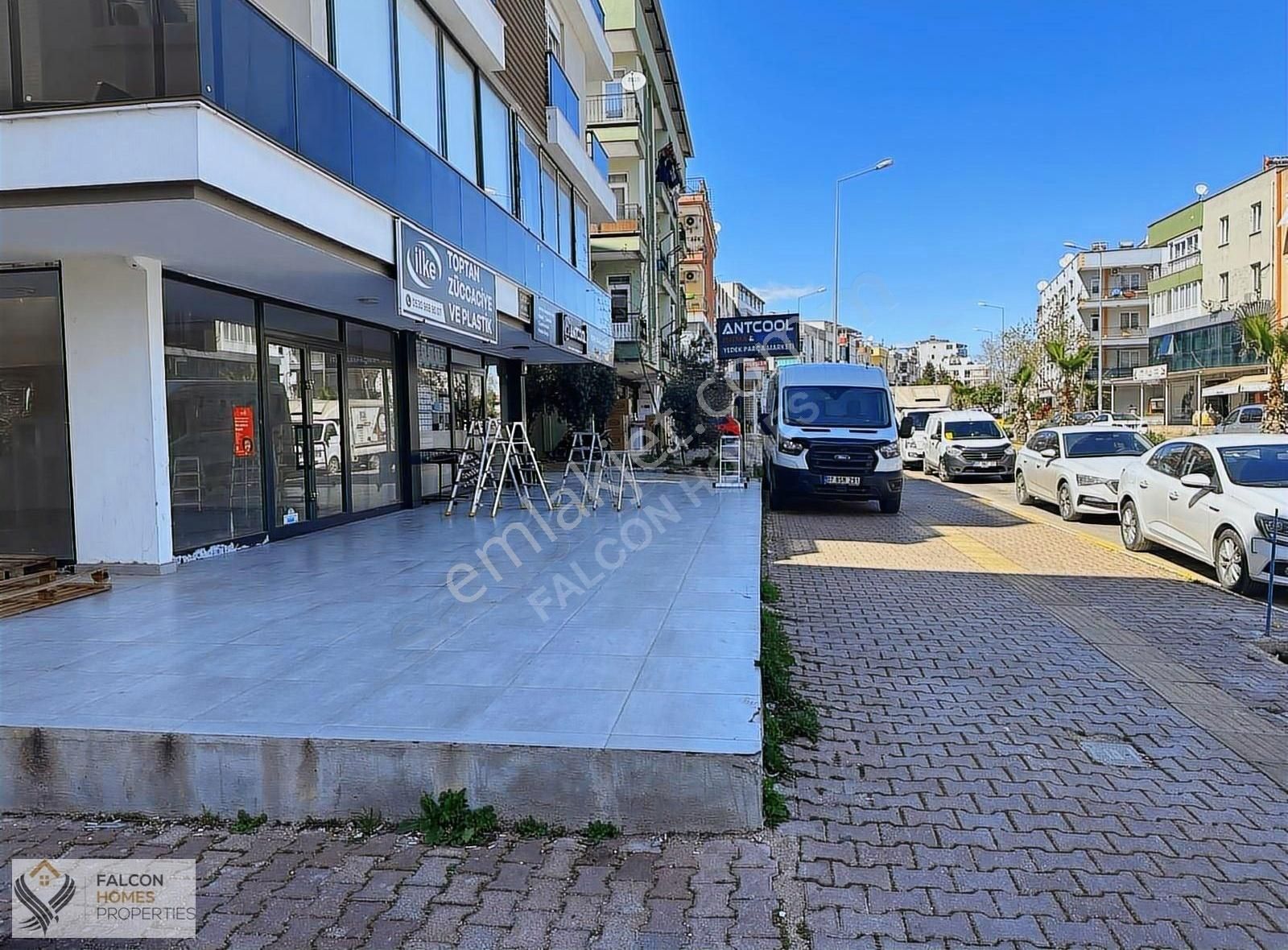 Dutlubahçe,emrah Caddesi'nde Tabela Değeri Yüksek Kiralık Dükkan