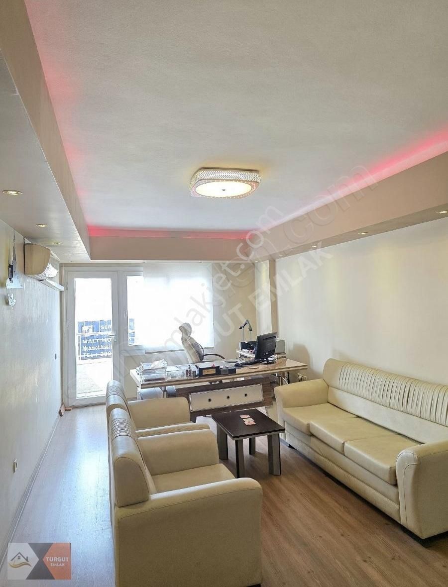 Atlıhan Otel Çapraz Karşısı Satılık Daire 225 M2