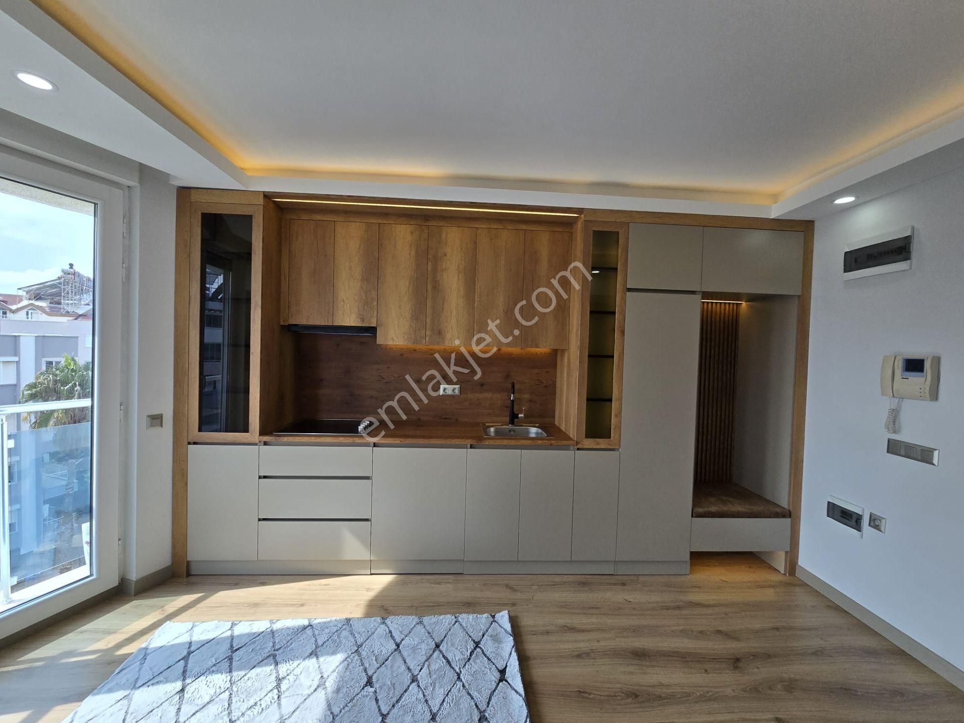 Konyaaltı Liman Mah Ara Kat Doğalgazlı Daire