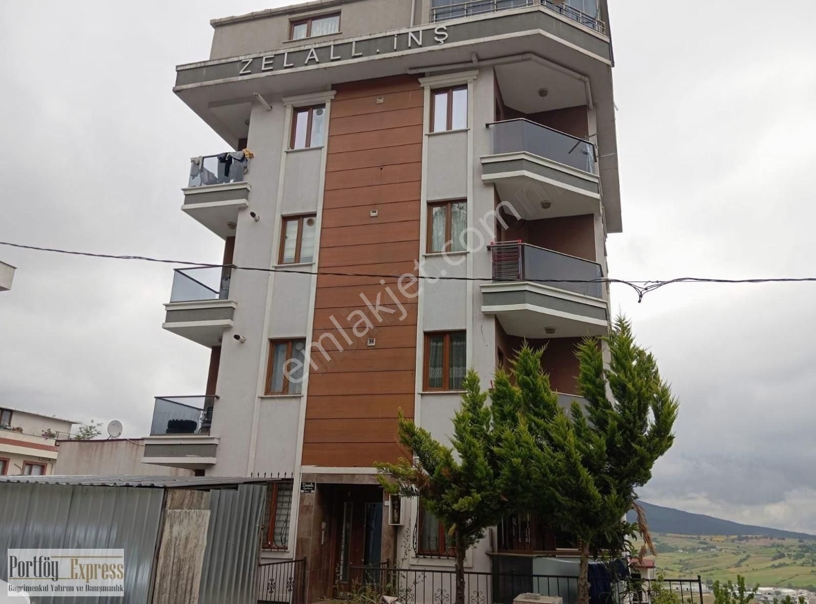 Safa Tepesi Sosyal Tesisleri Yanında 1+1
