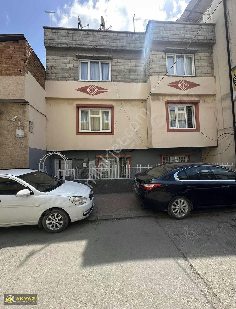 Akyazı Gyo'dan 60.yıl Mahallesinde 3 Katlı Çift Cepheli Bina