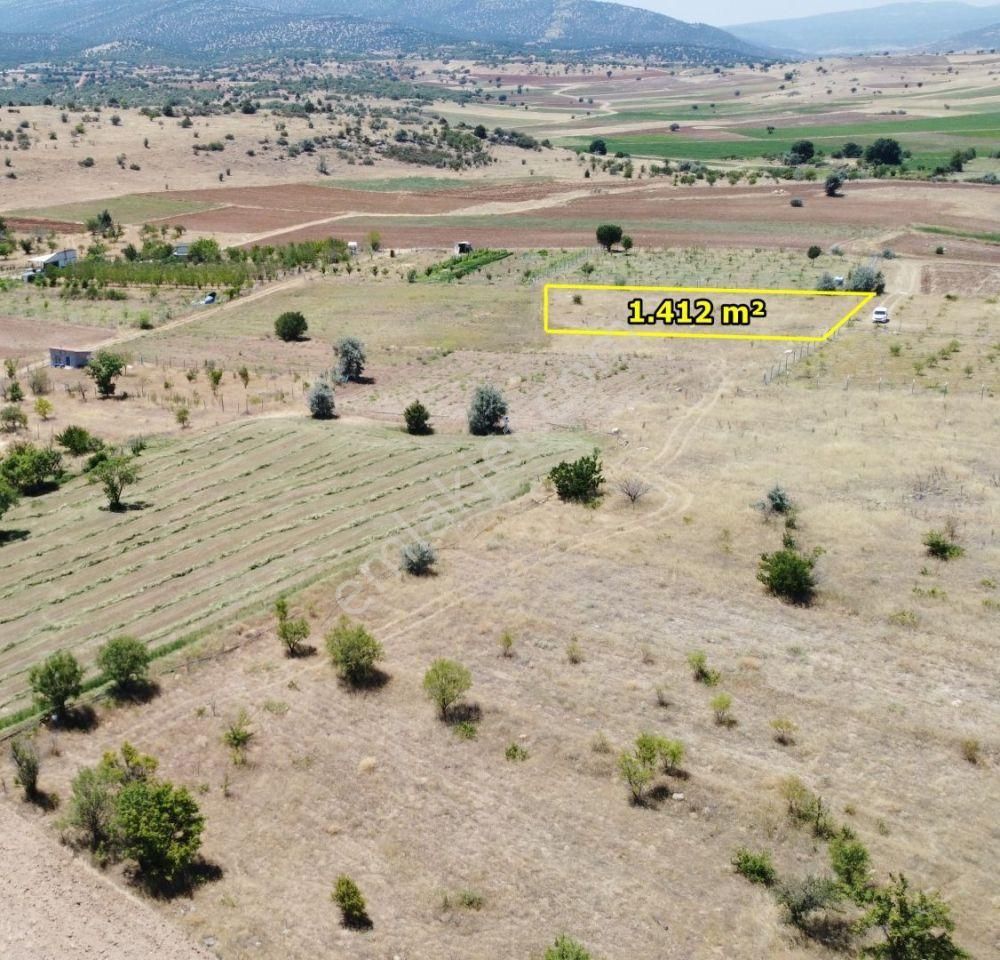Konya / Akören / Tülce'de Doğayla İç İçe 1.412 M² Müstakil Bahçelik