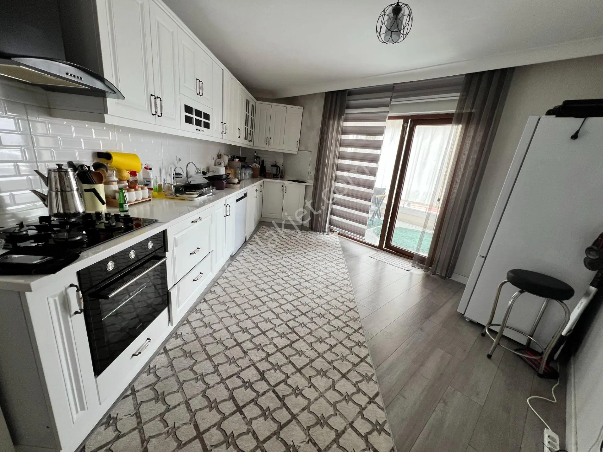 Cihandan Avcılarda Karahöyük Cad Yakını 11. Katta Ful Yapılı 3+1 - Görsel 3