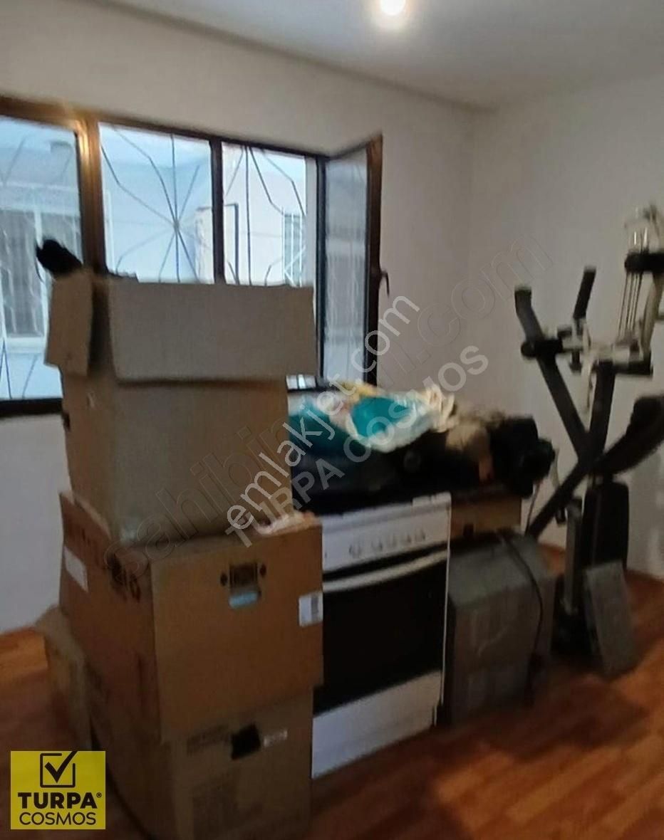 Yeşilbağlar'da Bakımlı Kapalı Mutfak 1+1 Geniş Daire