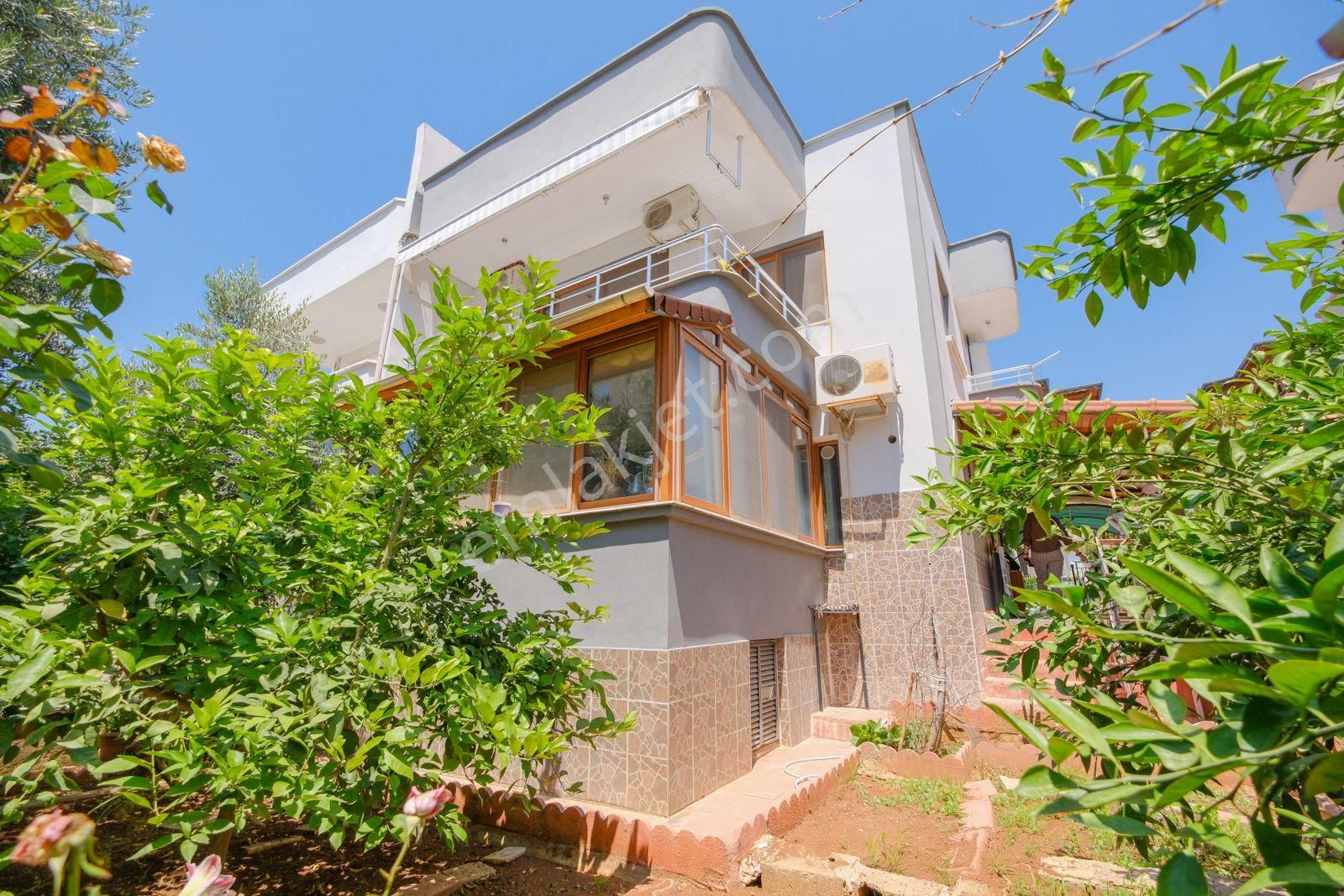 W Property Yenişehir Deniz Mah.'de Satılık Kış Bahçeli Villa