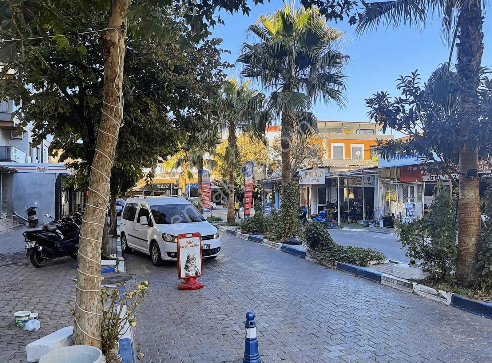Çarşı Merkez'de Okul Karşısı Dükkan