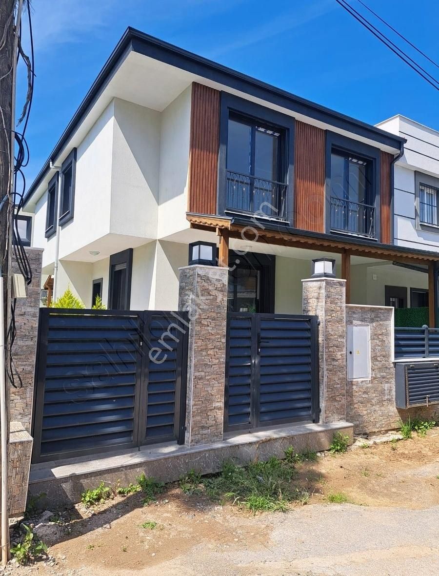İzmir Seferhisar Doganbey De Satılık 3+1 Vılla