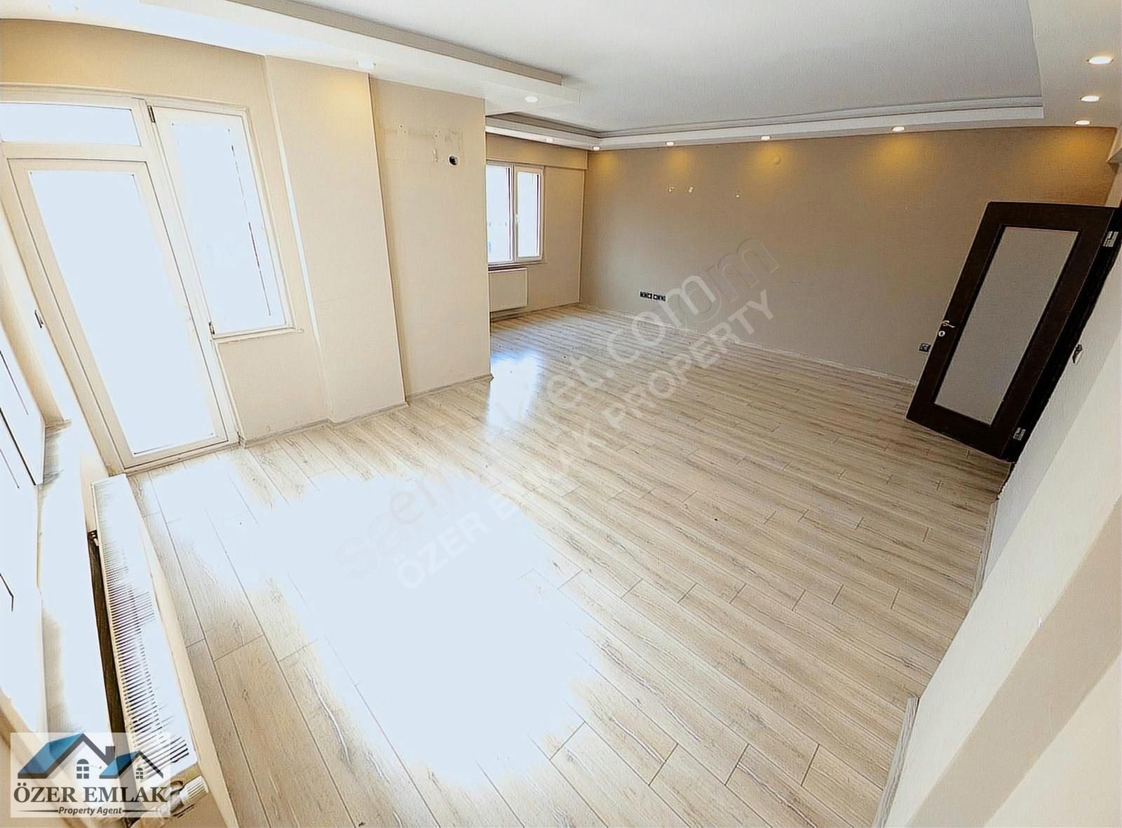 Kiralık Ana Cadde Üstü 11. Noter Yanı 3. Kat Ofis-büro-işyeri