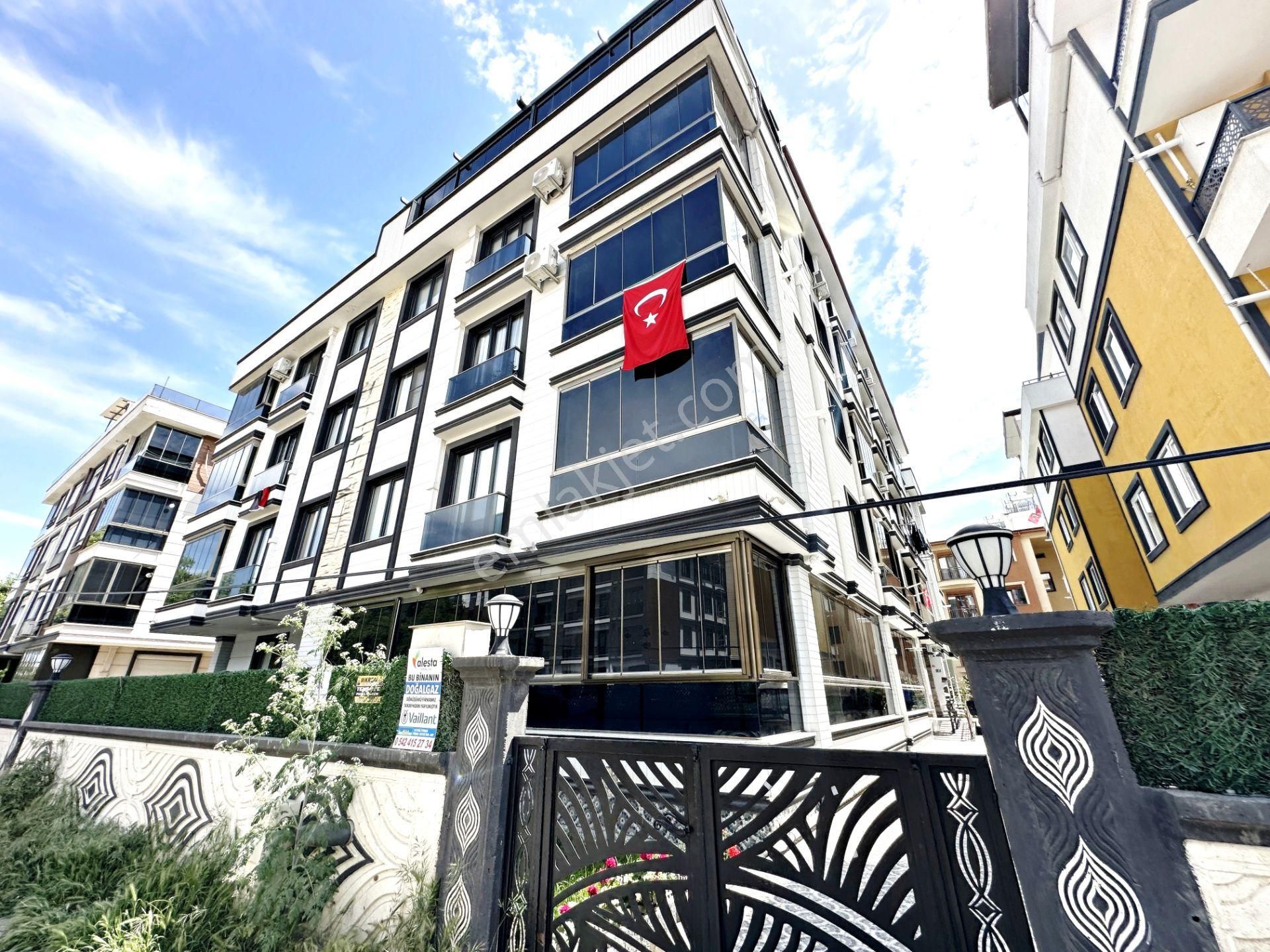 🔴ayanoğlundan İkizçayda Şık Tasarımlı Arakat Asansörlü Satılık 1+1 Daire