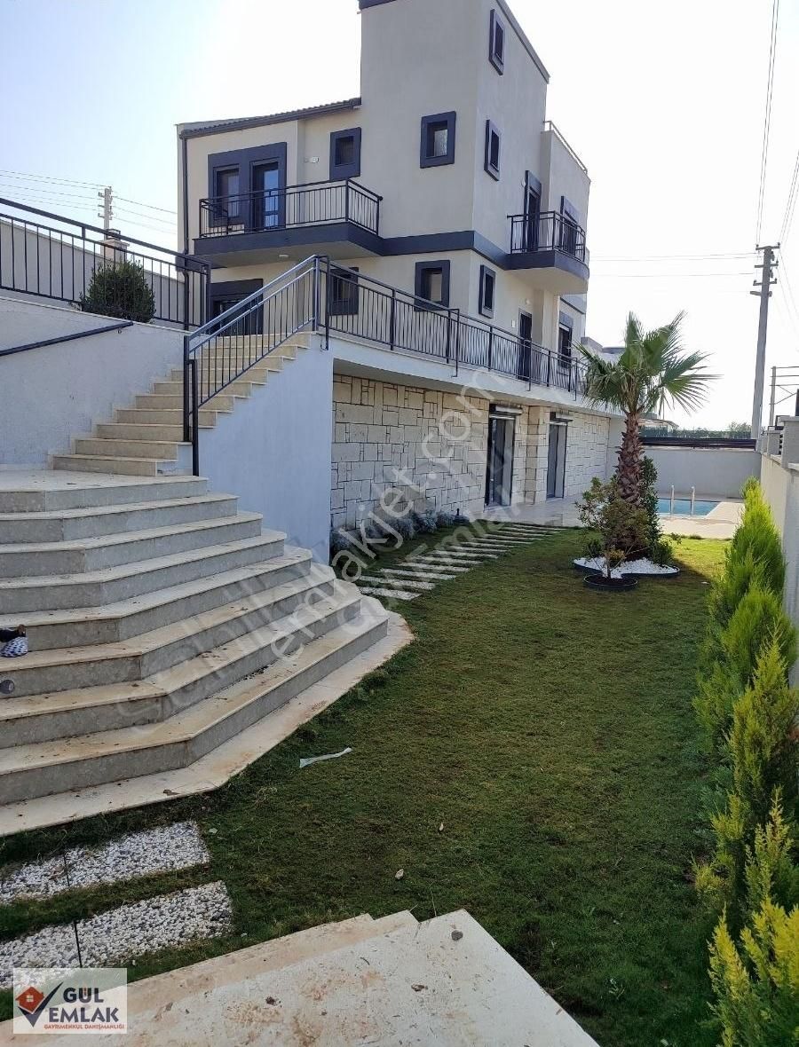 Tam Müstakil Havuzlu Akıllı Ev Sistemli Ultra Lüks 5+2