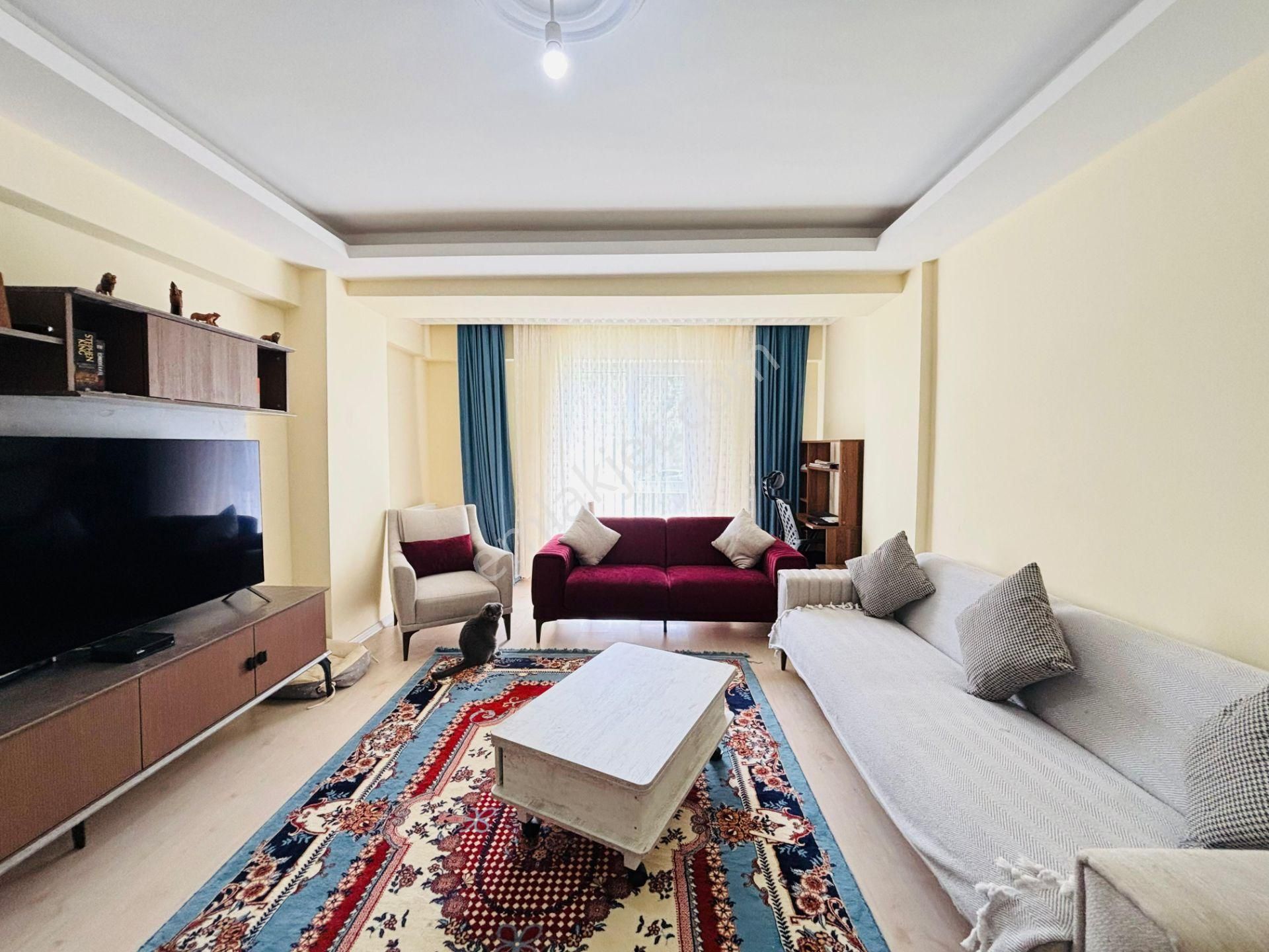 Güvenden Çerkezköyde İskanlı Ara Kat 2+1 Satılık Daire
