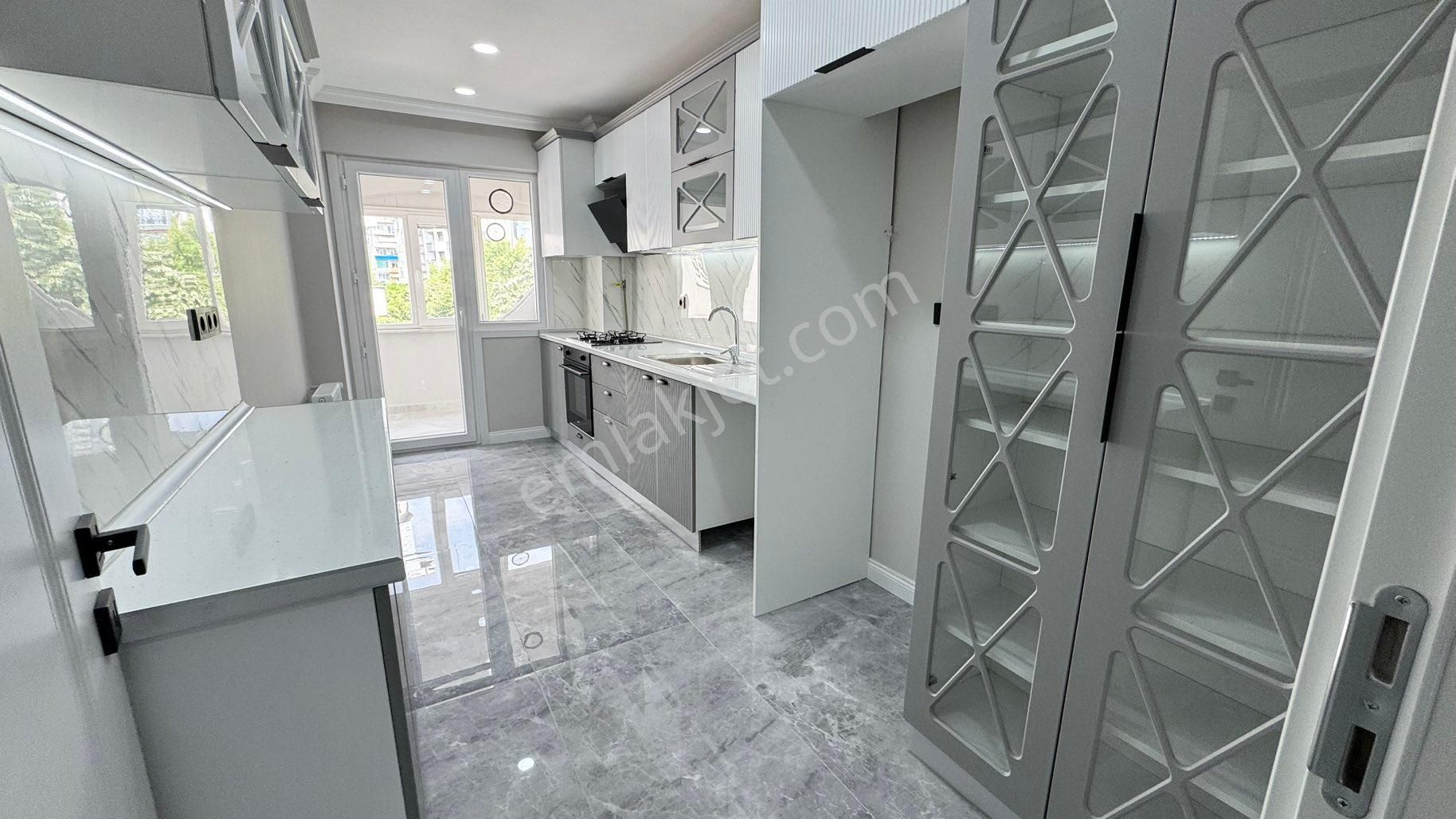 Vento'dan Komple Yapılı Lüks Masrafsız Atatürk Cd 3+1 150m2