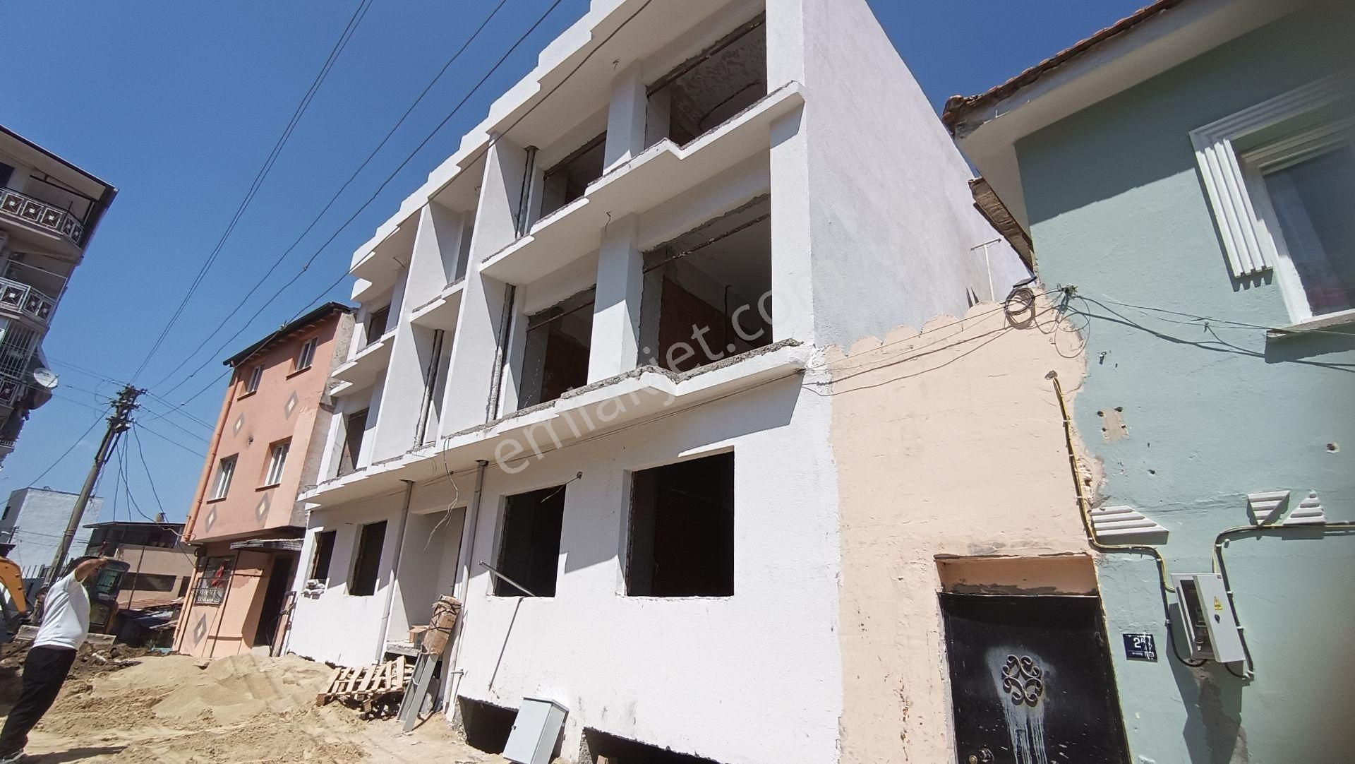 Kuşadası Merkeze Yürüme Mesafesinde 1+1 Sıfır Satılık Daireler