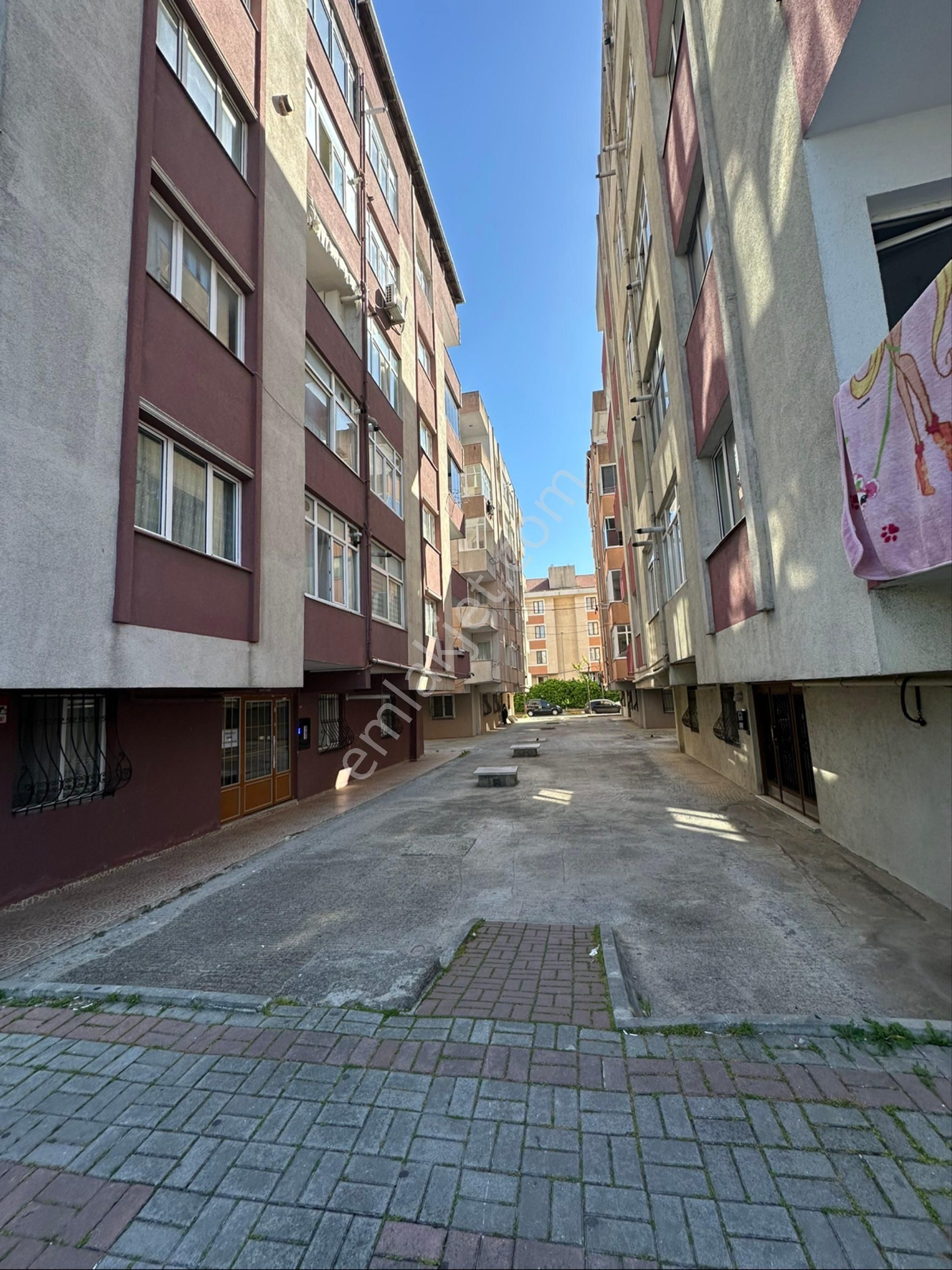 Ard Gayrimenkul`den Butik Site İçerisinde Satılık 2+1