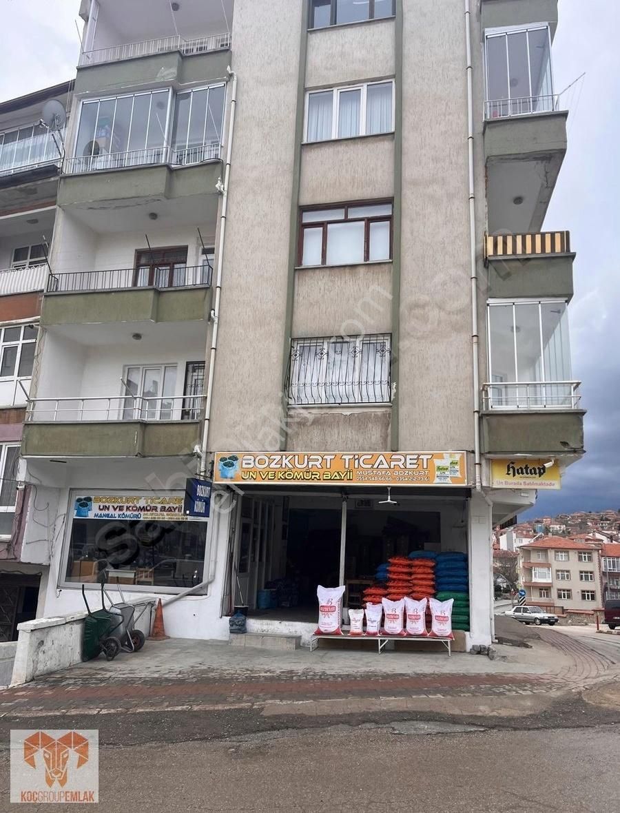 Merkezi Konum - Müze Yanında 2 Bölüm Devren Satılık Dükkan